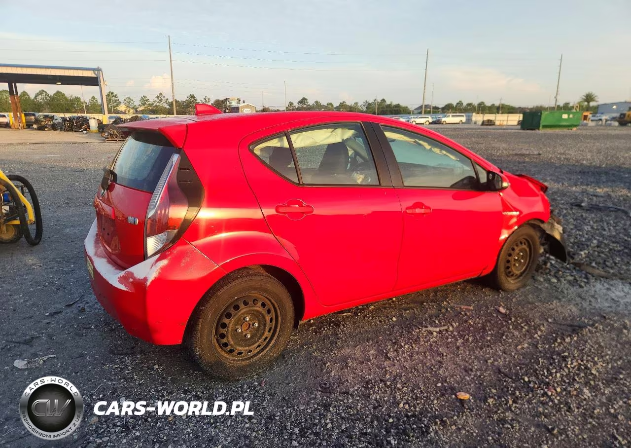 2016 Toyota Prius C Two VIN:JTDKDTB34G1118207 - 3