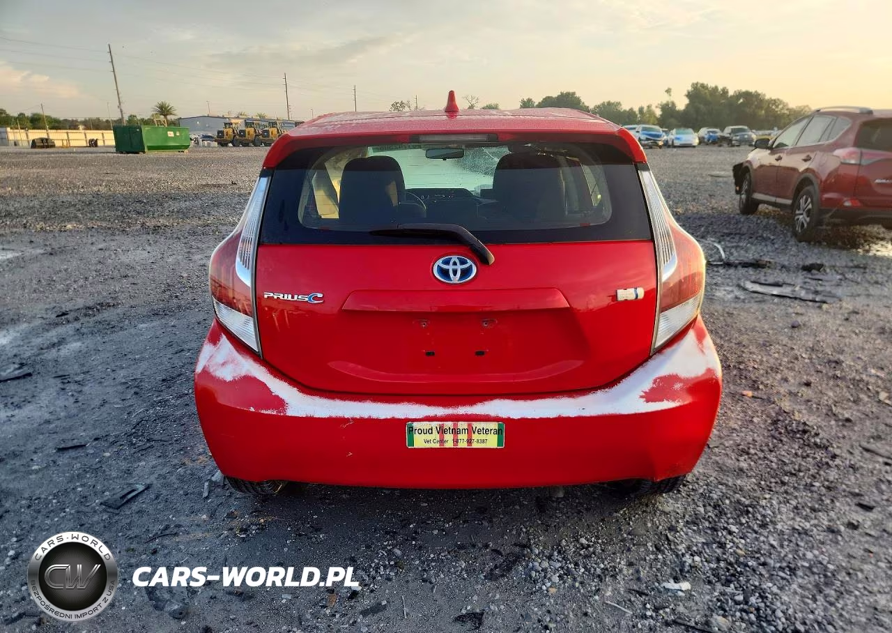 2016 Toyota Prius C Two VIN:JTDKDTB34G1118207 - 6