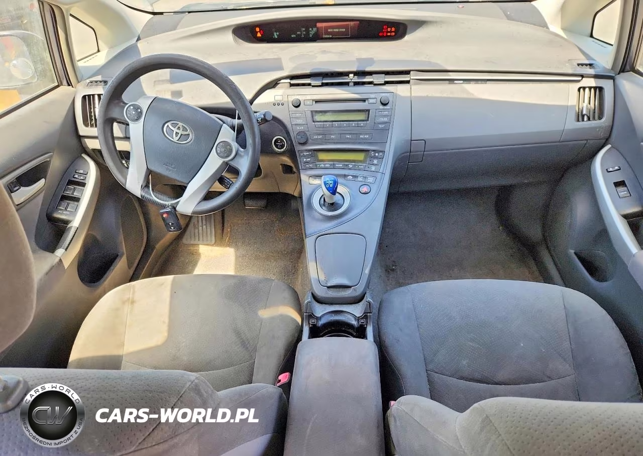 2011 Toyota Prius Two VIN:JTDKN3DU2B0257737 - 8