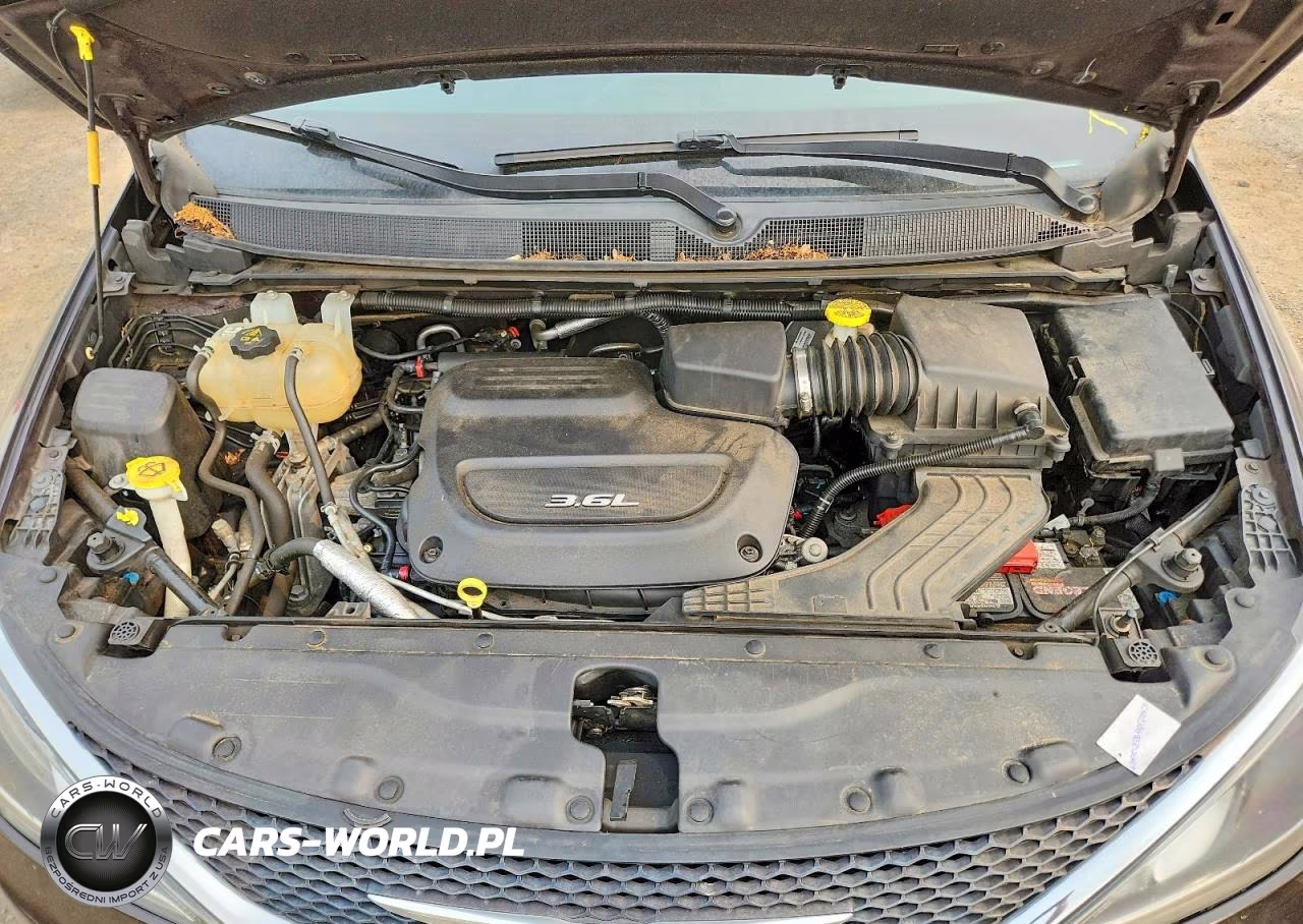 2018 Chrysler Pacifica Touring L VIN:2C4RC1BG3JR126407 - 12