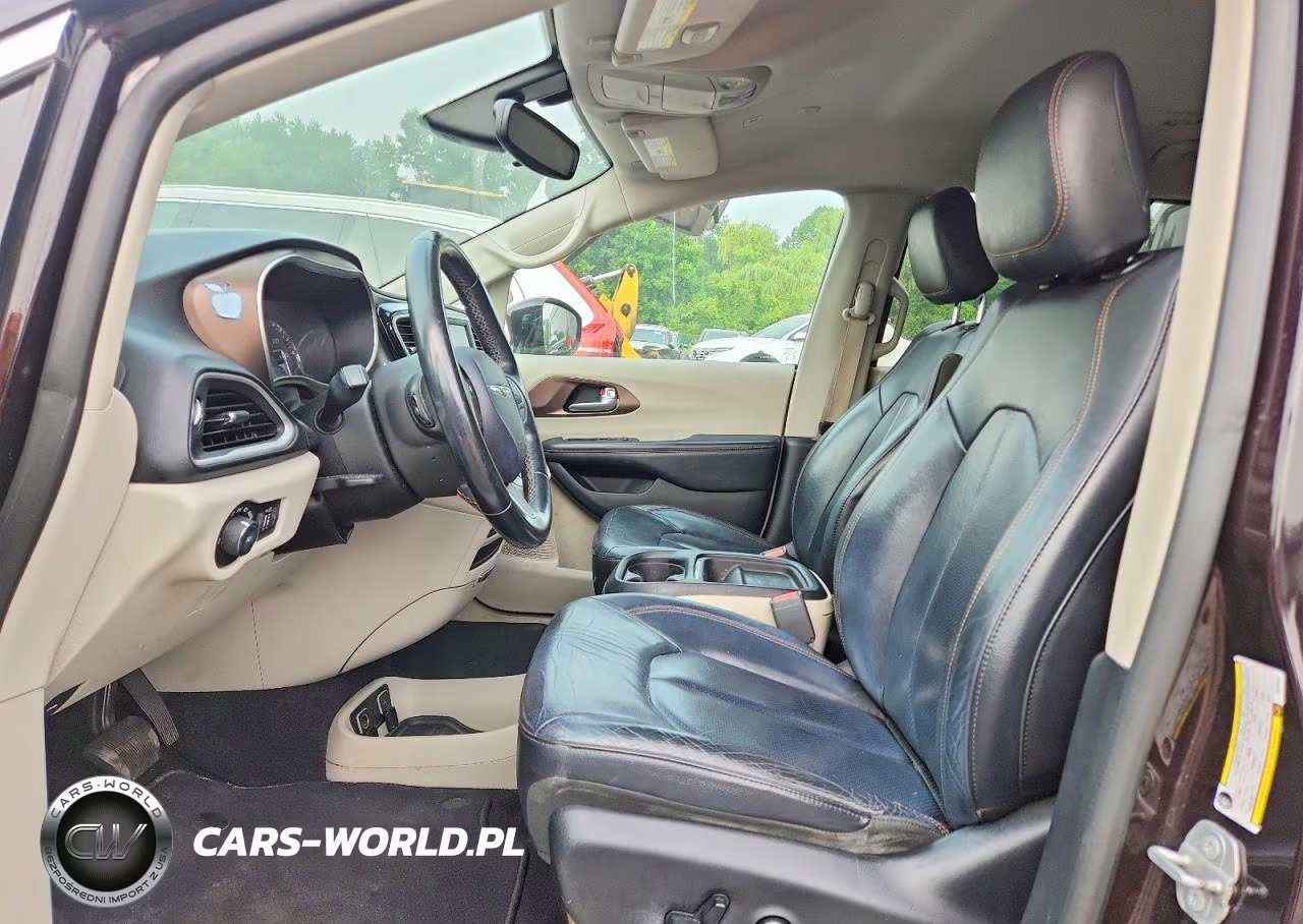 2018 Chrysler Pacifica Touring L VIN:2C4RC1BG3JR126407 - 7