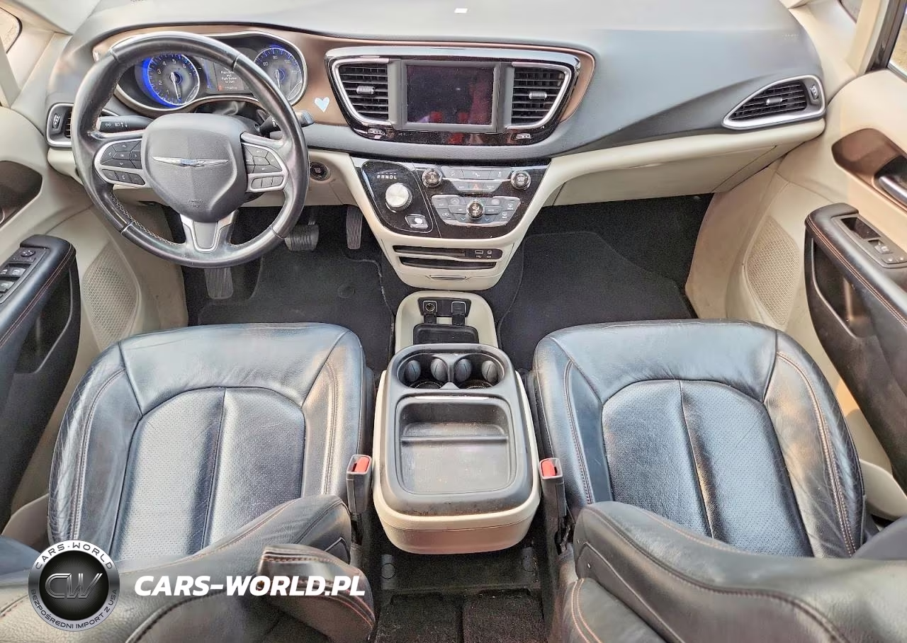 2018 Chrysler Pacifica Touring L VIN:2C4RC1BG3JR126407 - 8
