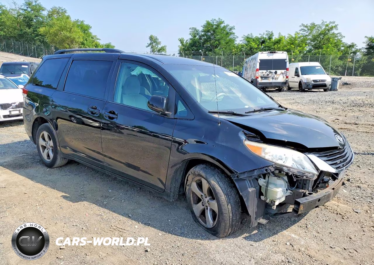 2014 Toyota Sienna Le VIN:5TDKK3DC1ES491806 - 4