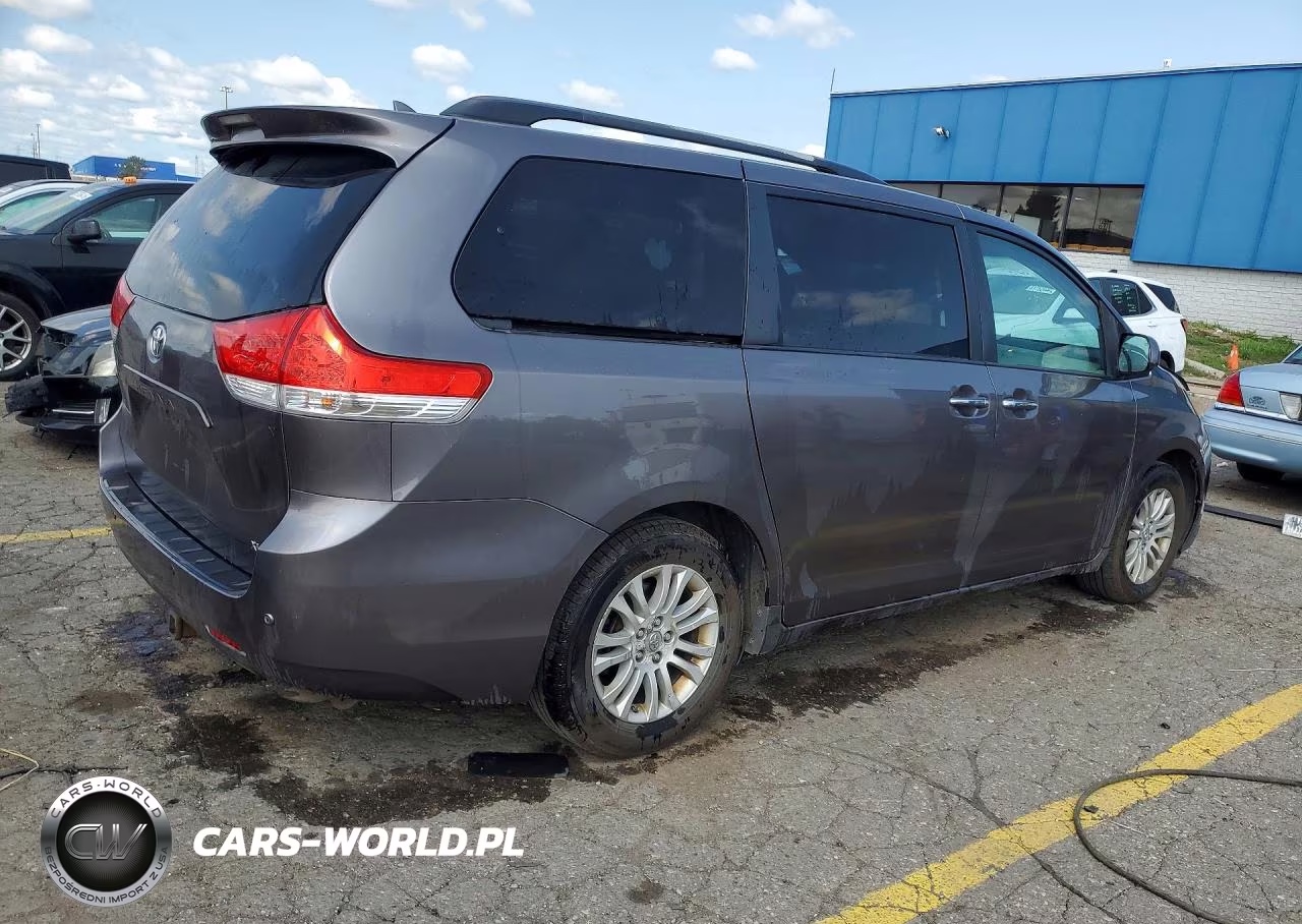 2011 Toyota Sienna Xle 8-Passenger VIN:5TDYK3DC4BS081149 - 3
