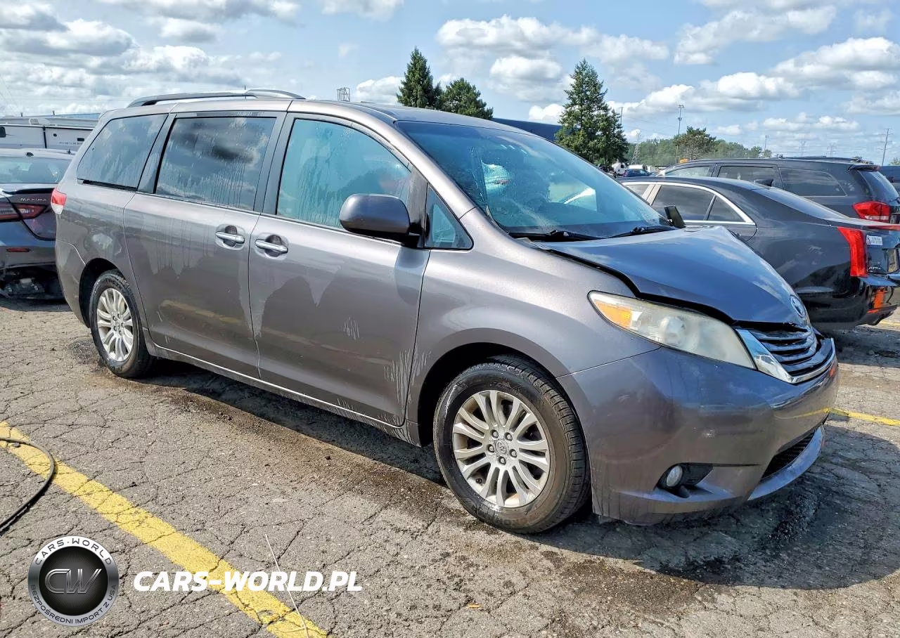 2011 Toyota Sienna Xle 8-Passenger VIN:5TDYK3DC4BS081149 - 4