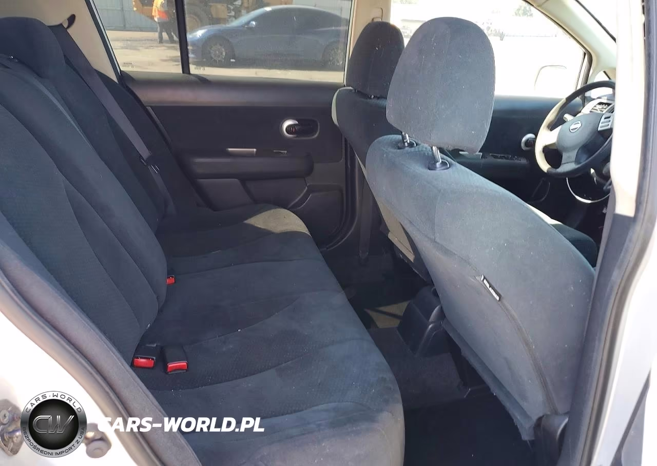 2010 Nissan Versa 1.8 S VIN:3N1BC1CP8AL451523 - 10