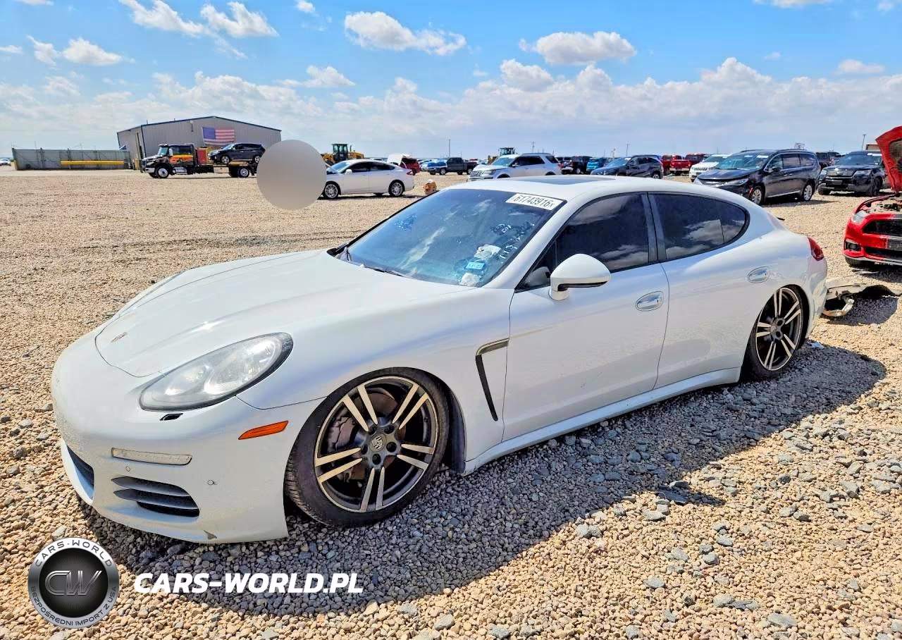 2014 Porsche Panamera 2