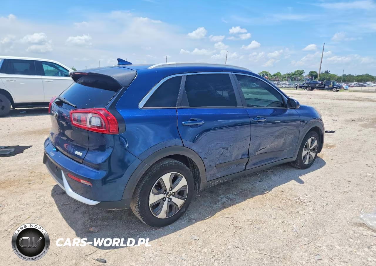 2017 Kia Niro Lx VIN:KNDCB3LC6H5045067 - 3