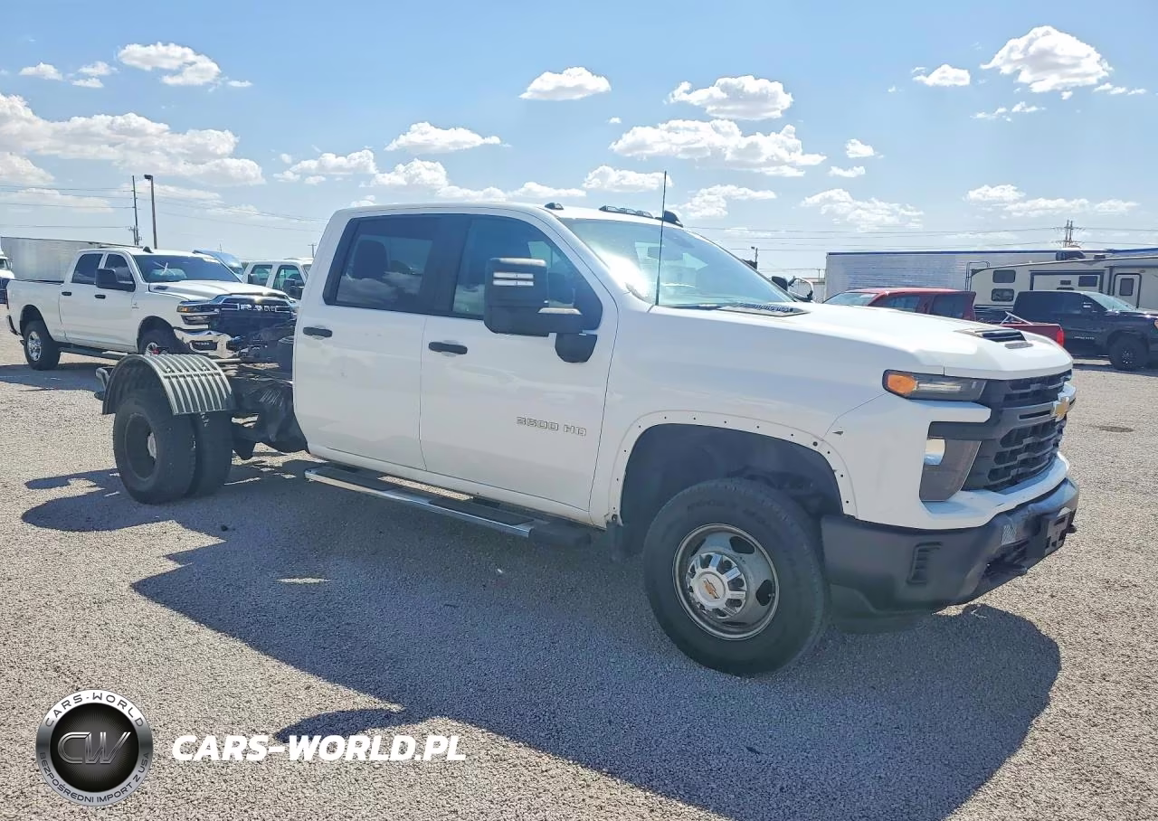 2024 Chevrolet Silverado K3500 VIN:1GC4YSEY5RF209717 - 4