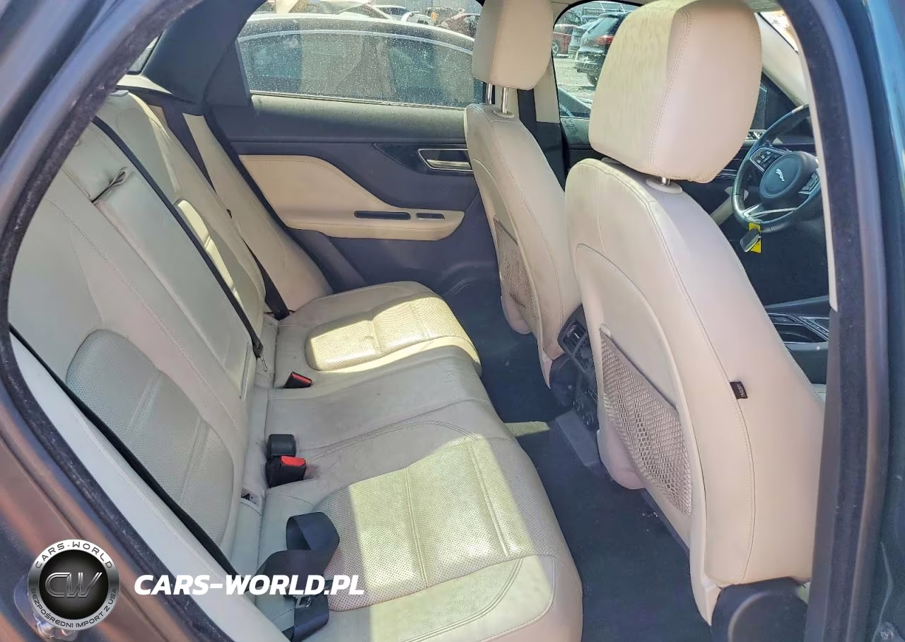 2018 Jaguar F-Pace Prestige VIN:SADCK2FX3JA256821 - 11