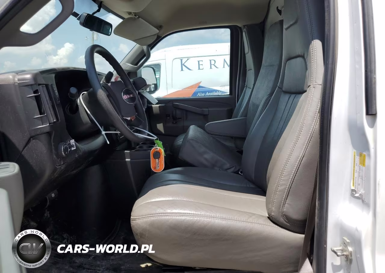 2023 GMC Savana Cutaway G3500 VIN:1GDY7RFP6P1193245 - 7