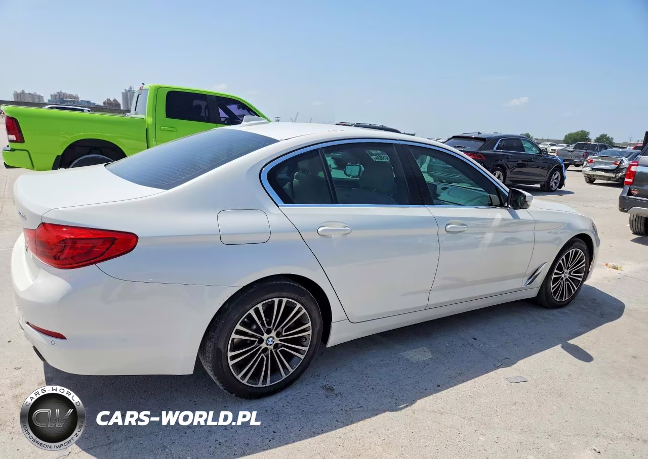 2019 BMW 530 Xi VIN:WBAJA7C59KWW17850 - 3