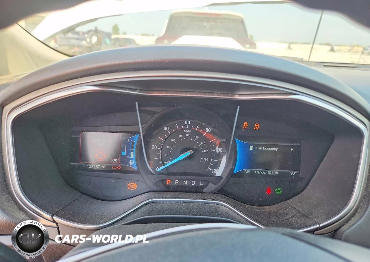 2018 Ford Fusion S Hybrid VIN:3FA6P0UU3JR141834 - 9