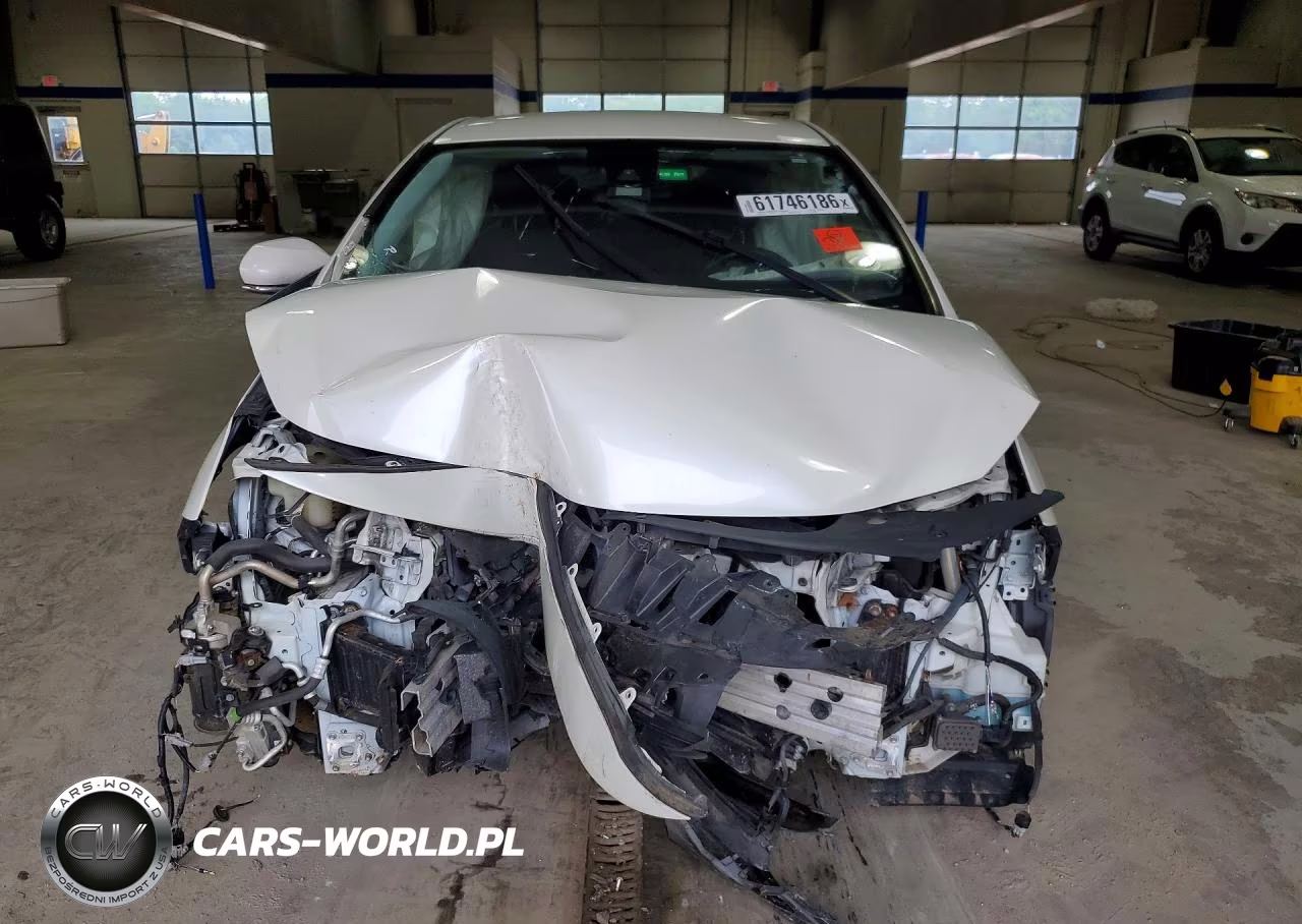 2017 Toyota Prius Prime Plus VIN:JTDKARFP9H3050940 - 5