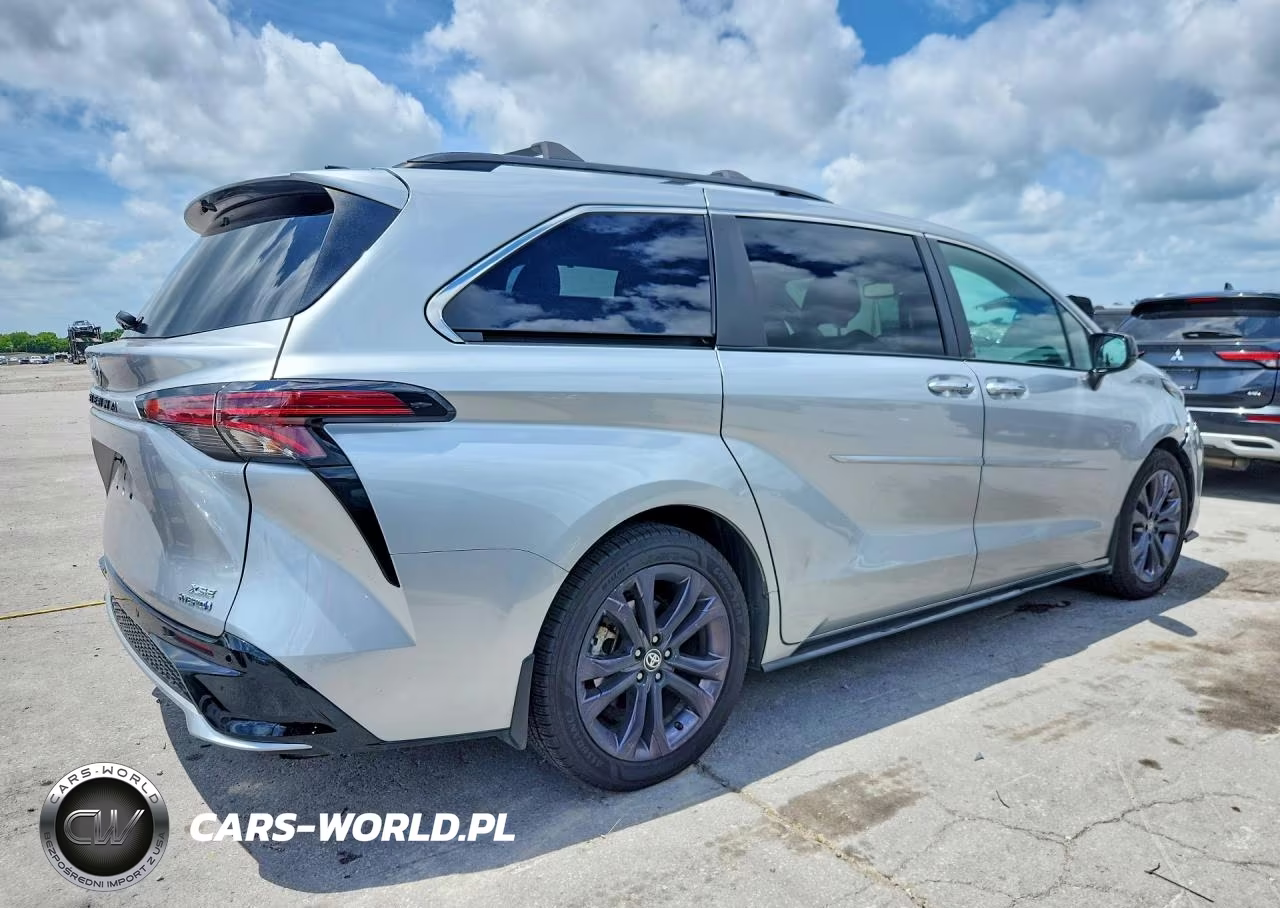 2022 Toyota Sienna Xse VIN:5TDDRKEC5NS096623 - 3