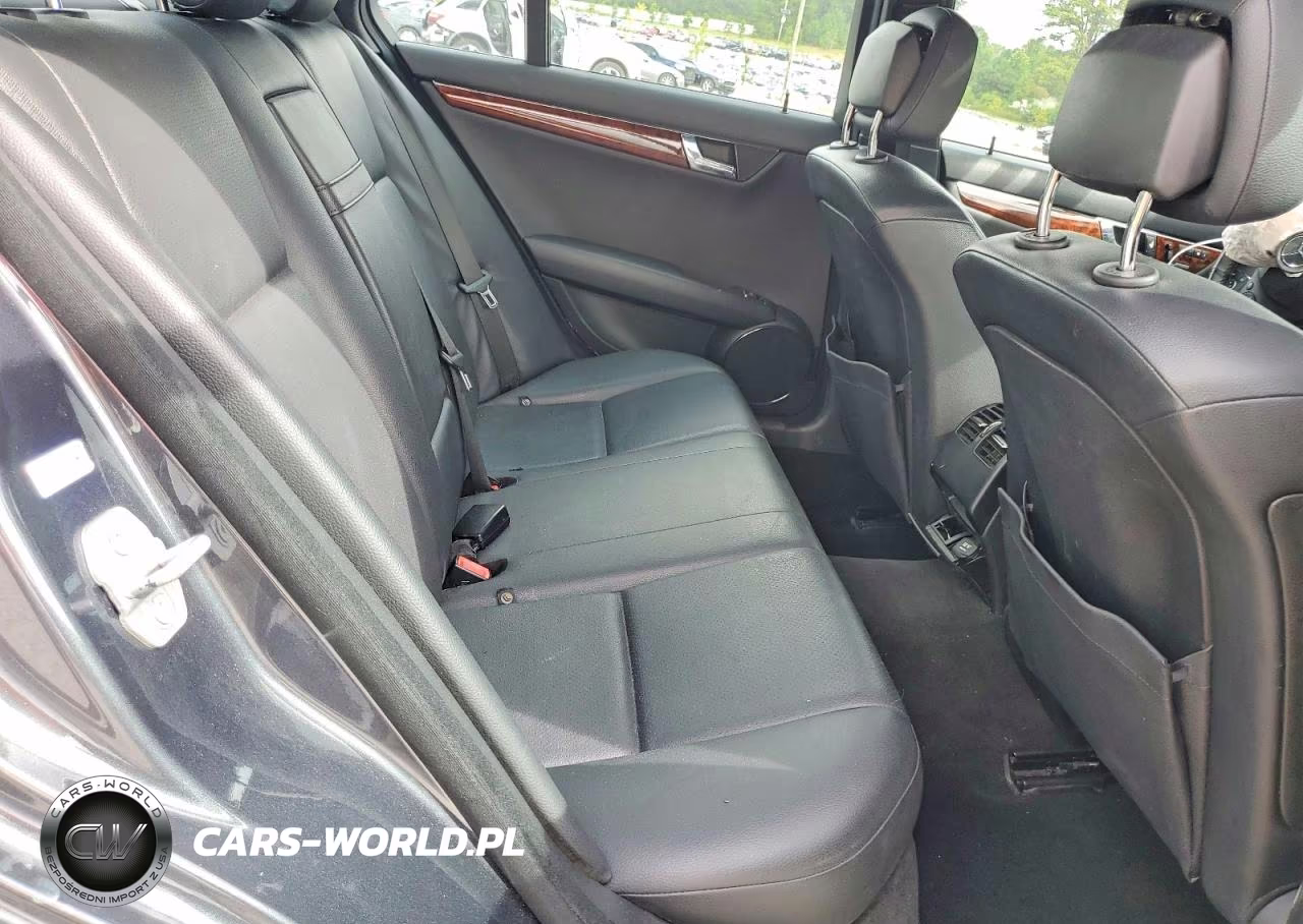 2010 Mercedes-Benz C 300 VIN:WDDGF5EB1AF448806 - 10