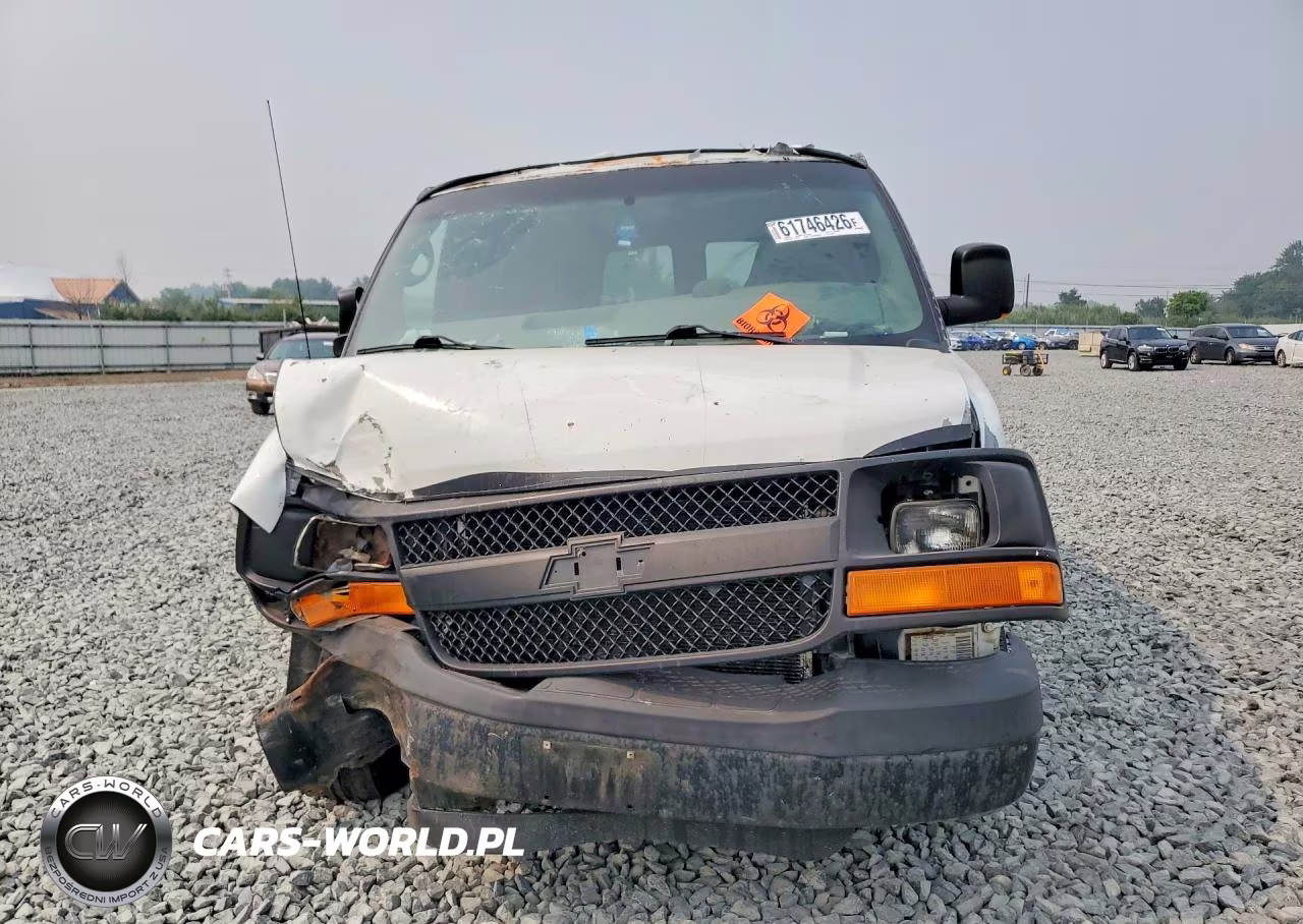 2004 Chevrolet Express G3500 VIN:1GCHG35U741124066 - 5