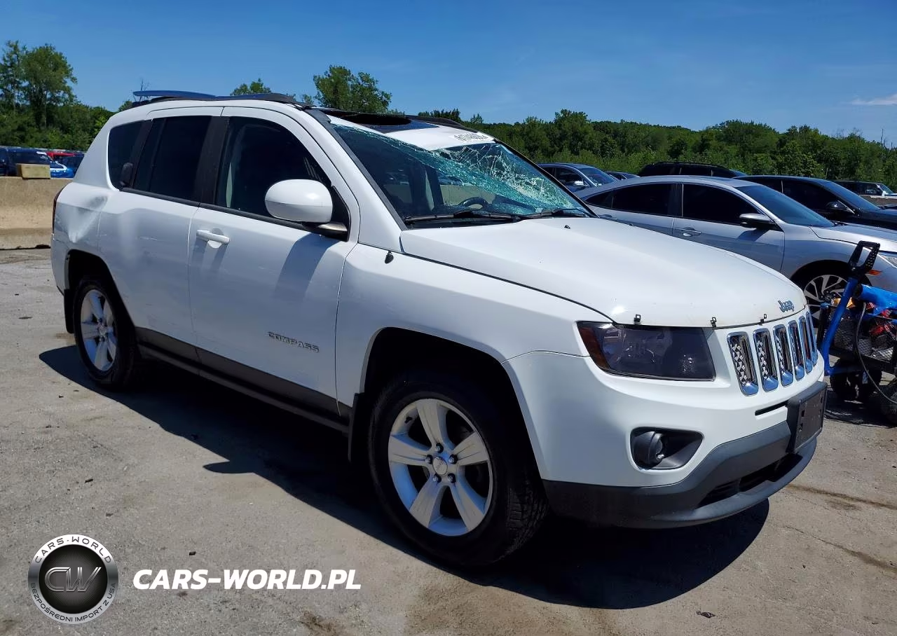 2014 Jeep Compass Latitude VIN:1C4NJDEB6ED521471 - 4