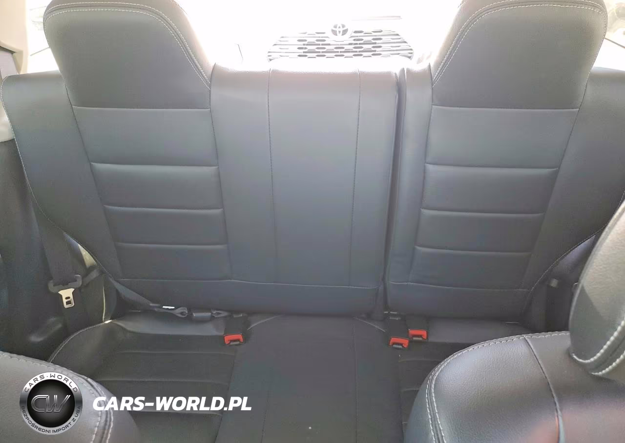 2016 Jeep Patriot Latitude VIN:1C4NJPFA2GD537113 - 10
