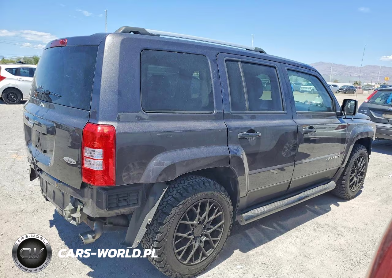 2016 Jeep Patriot Latitude VIN:1C4NJPFA2GD537113 - 3