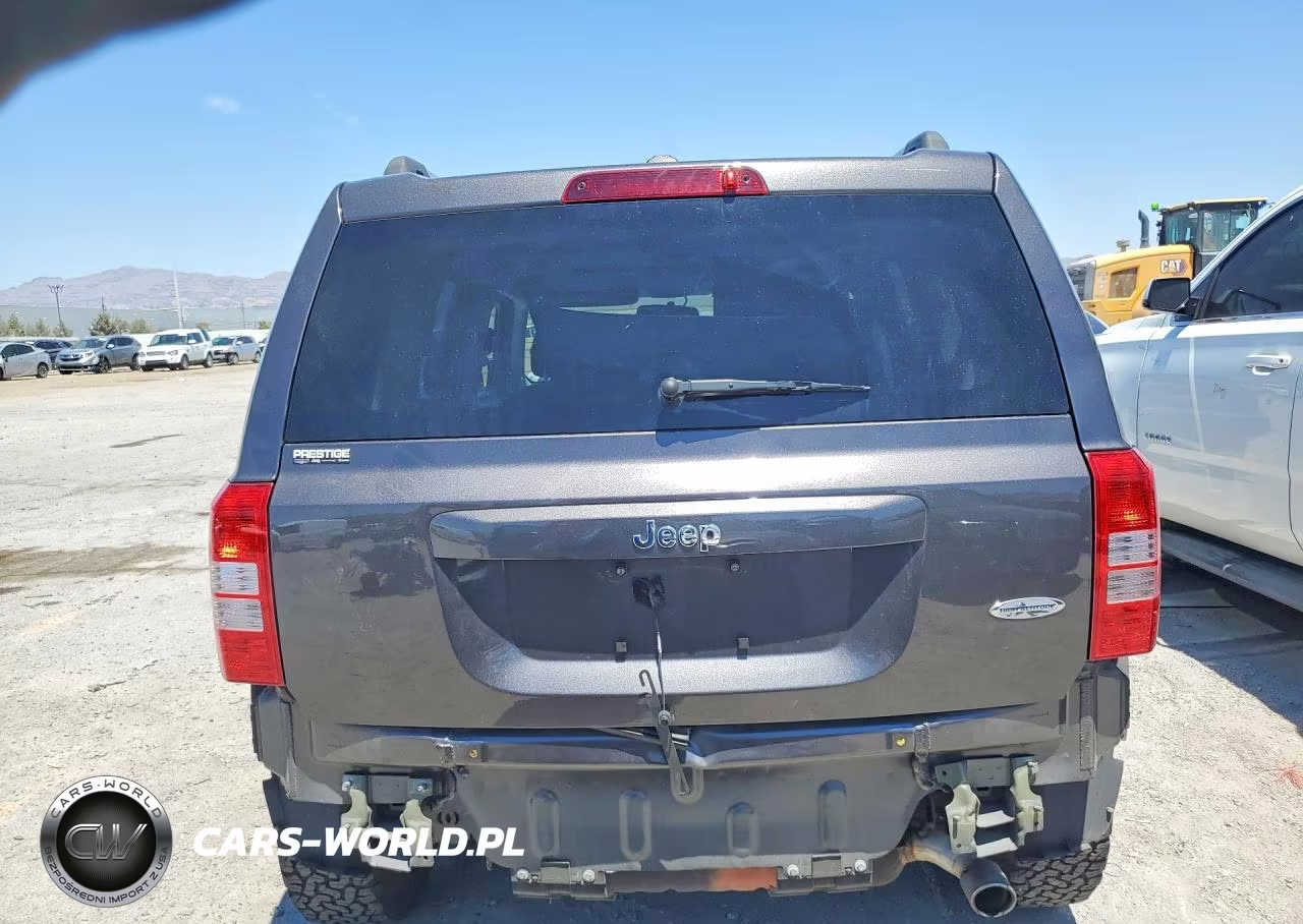 2016 Jeep Patriot Latitude VIN:1C4NJPFA2GD537113 - 6