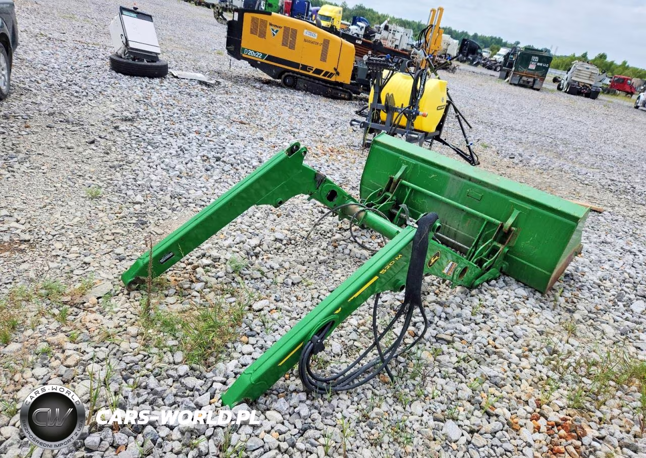 2021 John Deere 520M Loader VIN:1P0520MXTMD072720 - 4