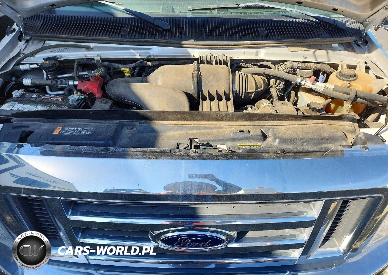 2018 Ford Econoline E450 Super Duty Cutaway Van VIN:1FDFE4FS2JDC01688 - 11