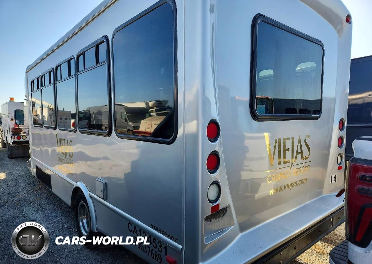 2018 Ford Econoline E450 Super Duty Cutaway Van VIN:1FDFE4FS2JDC01688 - 2
