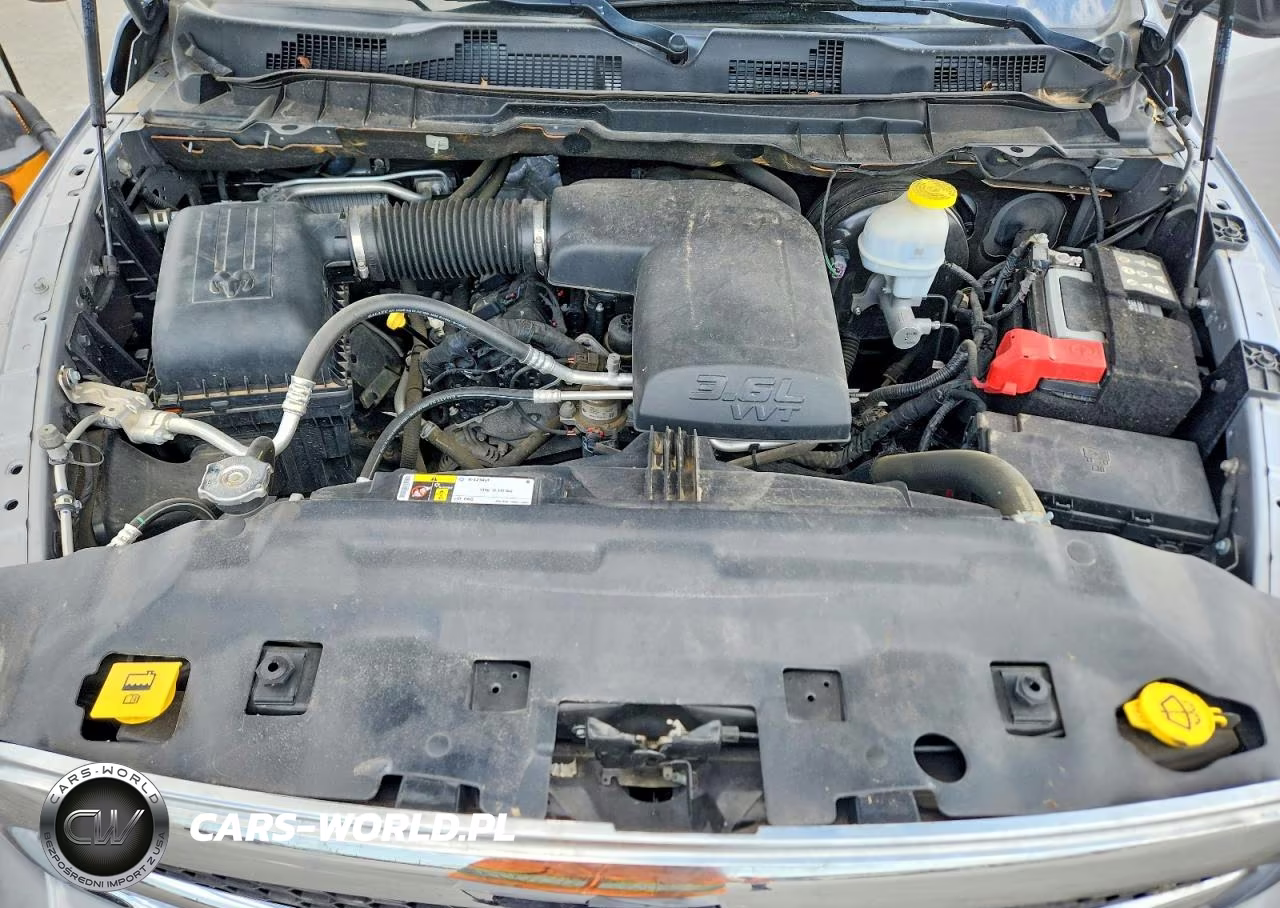 2021 Ram 1500 Classic Tradesman VIN:1C6RR7FG6MS524393 - 11