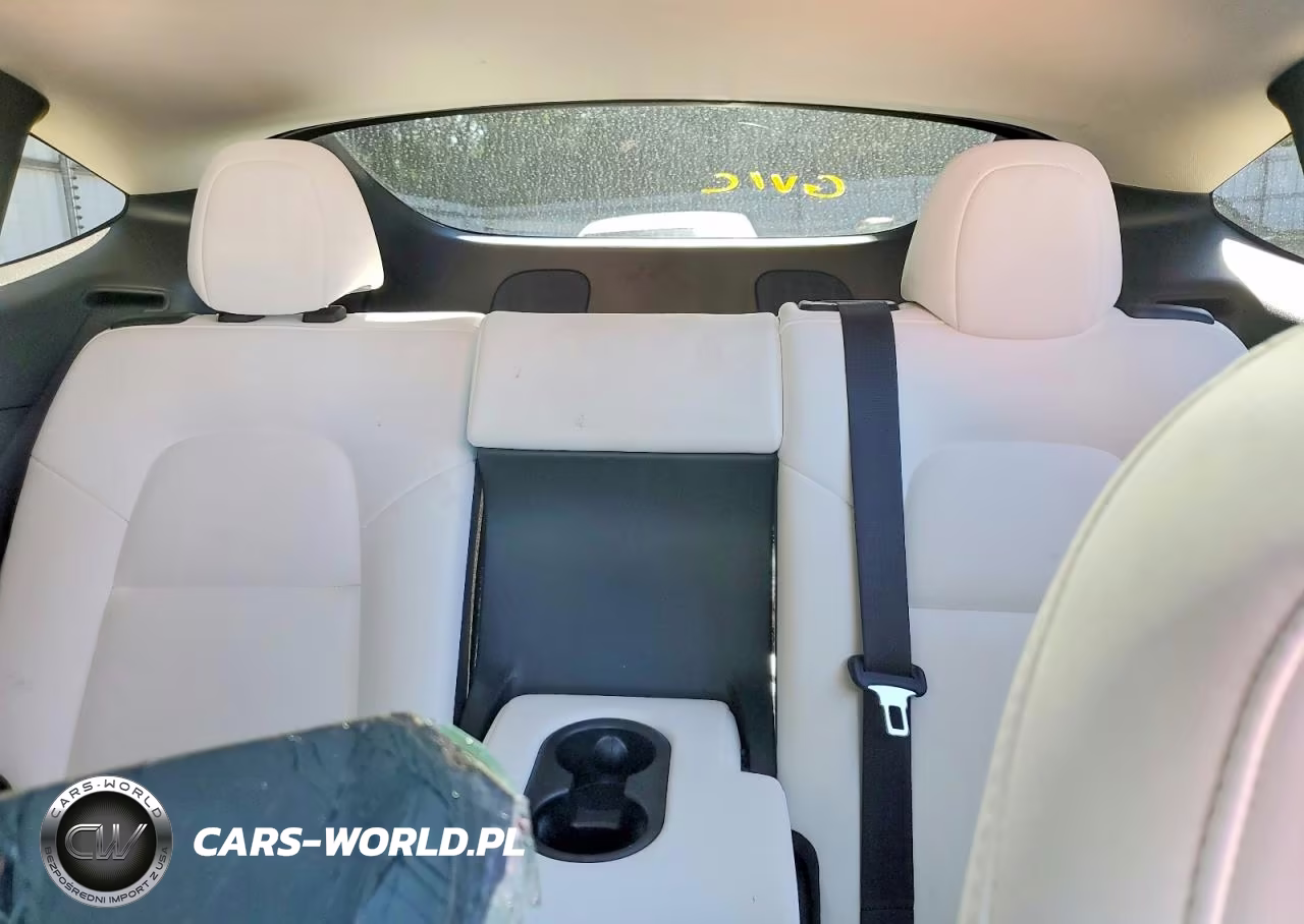 2021 Tesla Model Y VIN:5YJYGDEE0MF144830 - 10