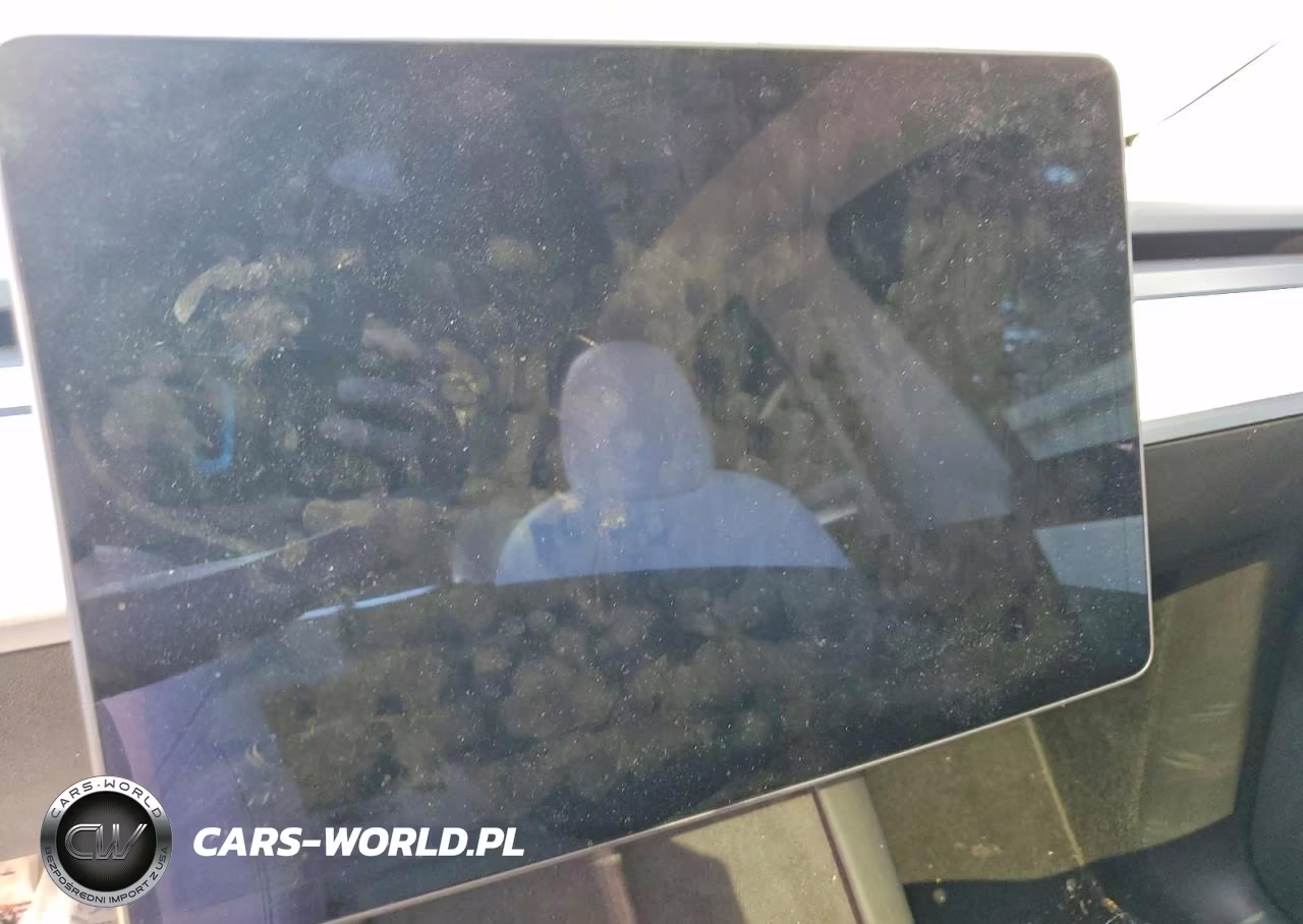 2021 Tesla Model Y VIN:5YJYGDEE0MF144830 - 9