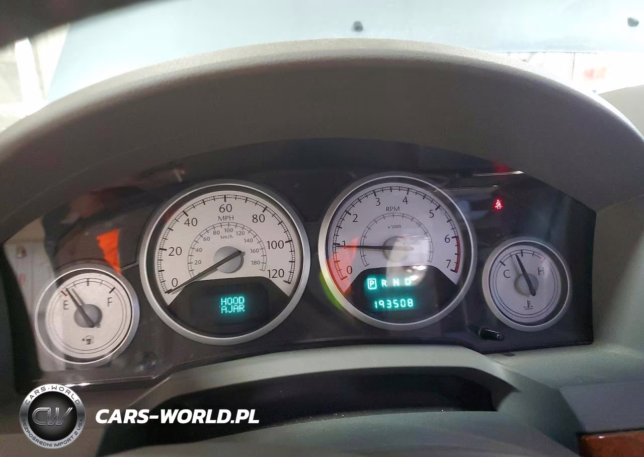 2008 Chrysler Town & Country Touring VIN:2A8HR54P68R818968 - 9