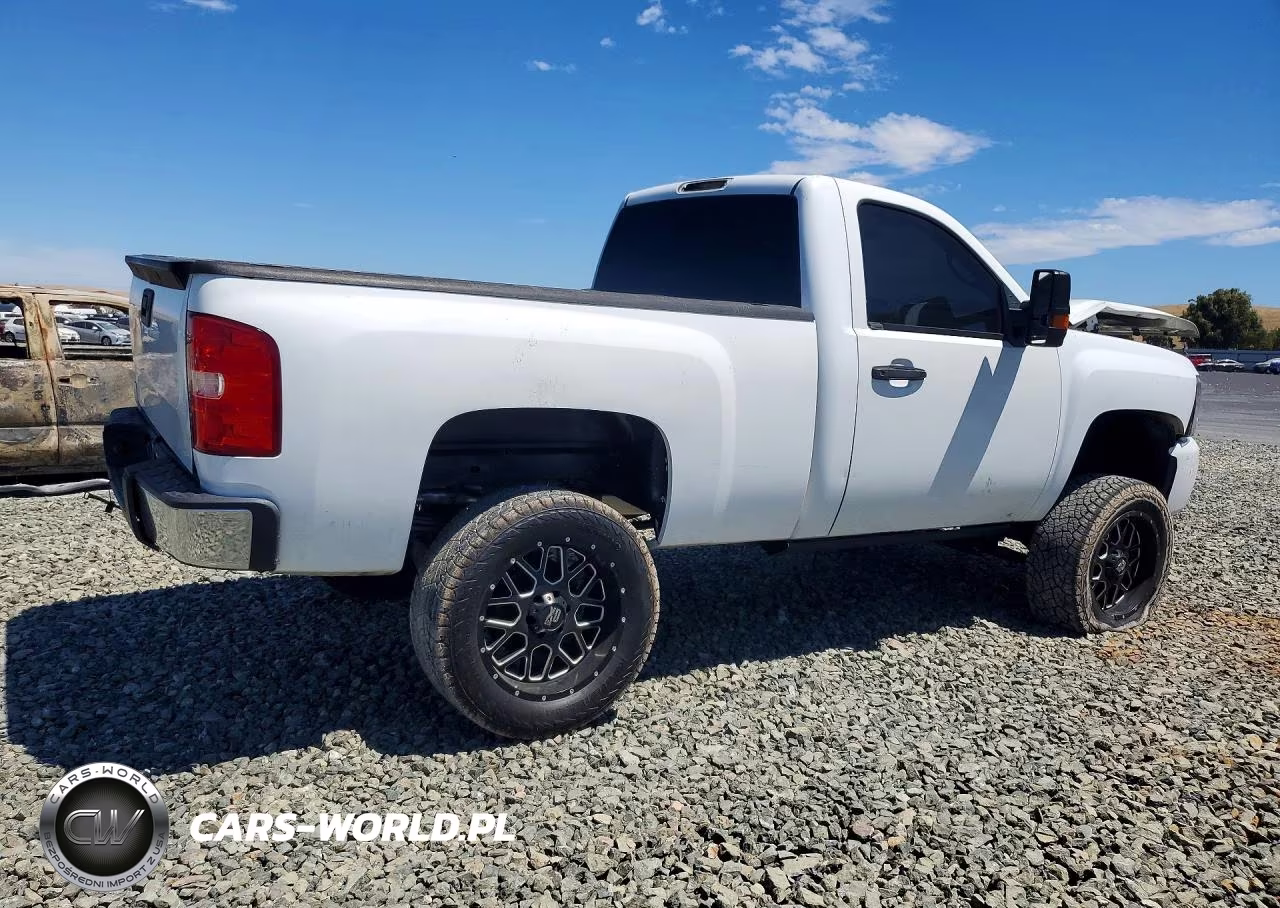 2007 Chevrolet Silverado K1500 VIN:1GCEK14C37Z567447 - 3