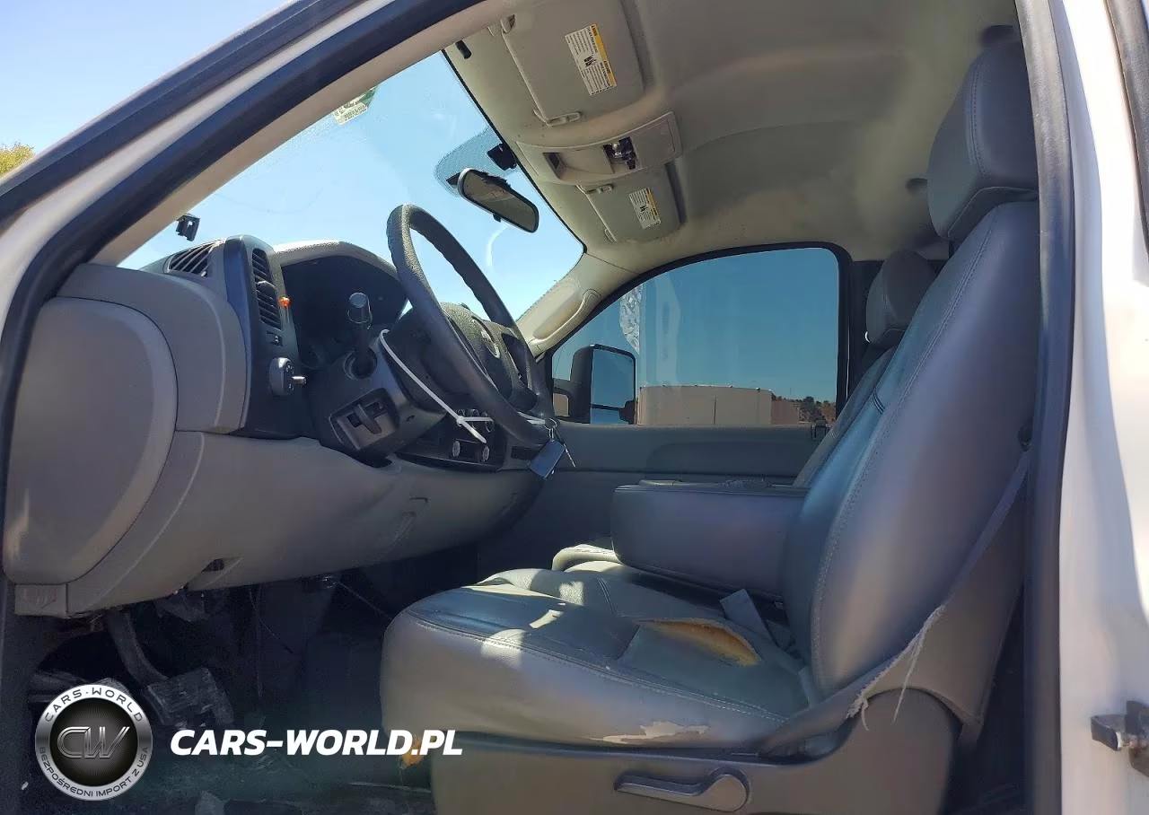 2007 Chevrolet Silverado K1500 VIN:1GCEK14C37Z567447 - 7