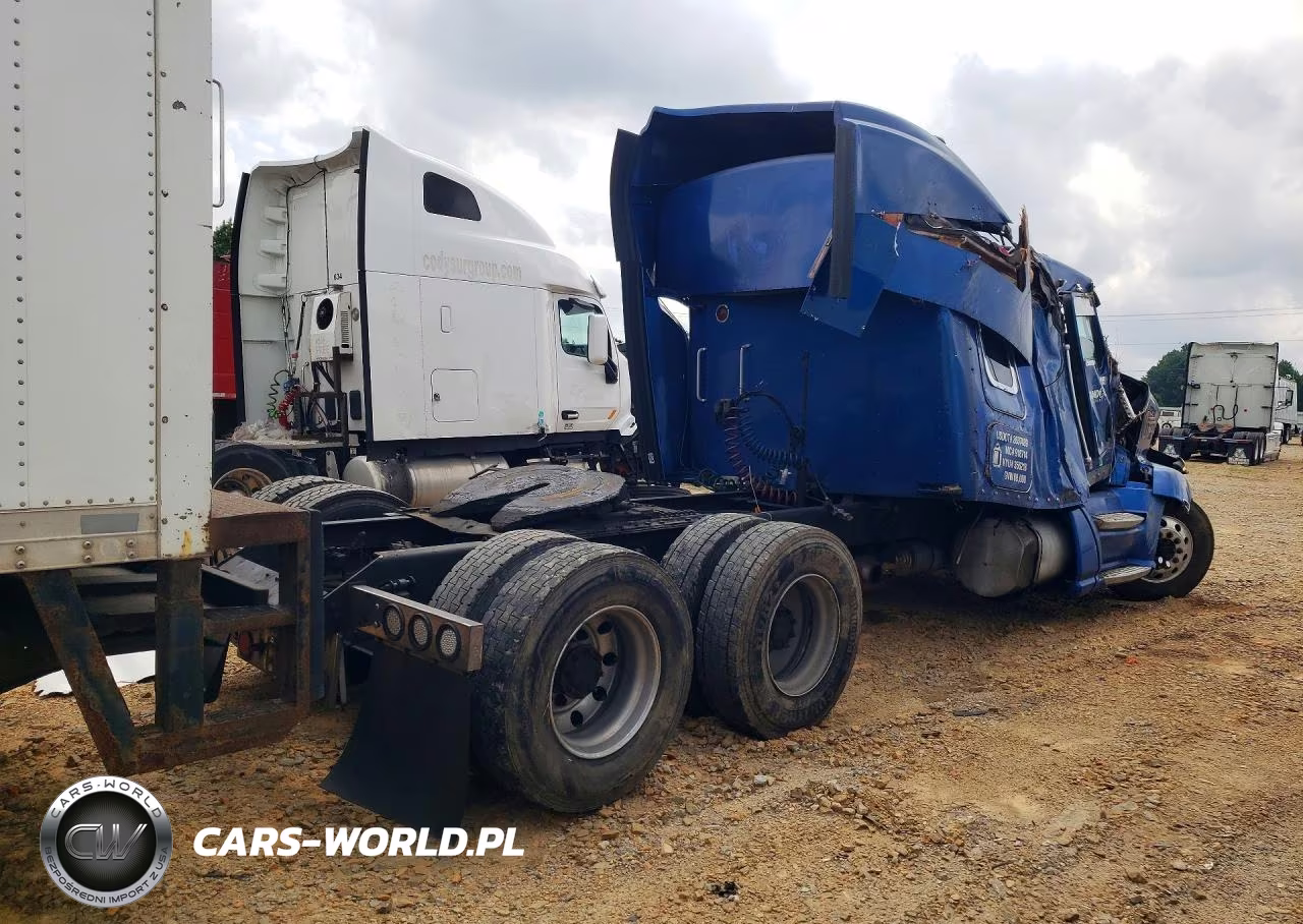 2008 Kenworth T660 Semi Truck VIN:1XKADB9X58J222175 - 3