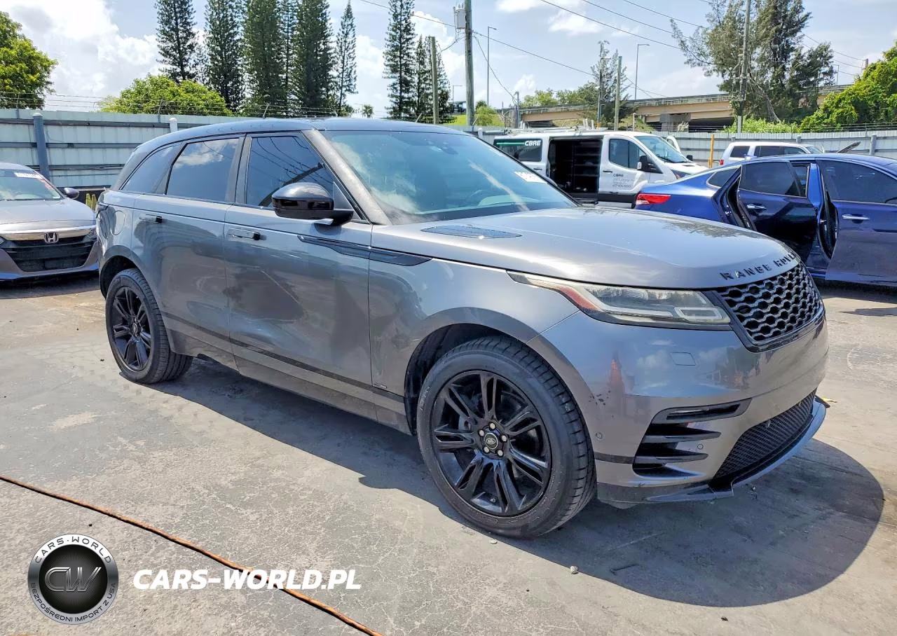 2018 Land Rover Range Rover Velar R-Dynamic Se VIN:SALYL2RX8JA709950 - 4