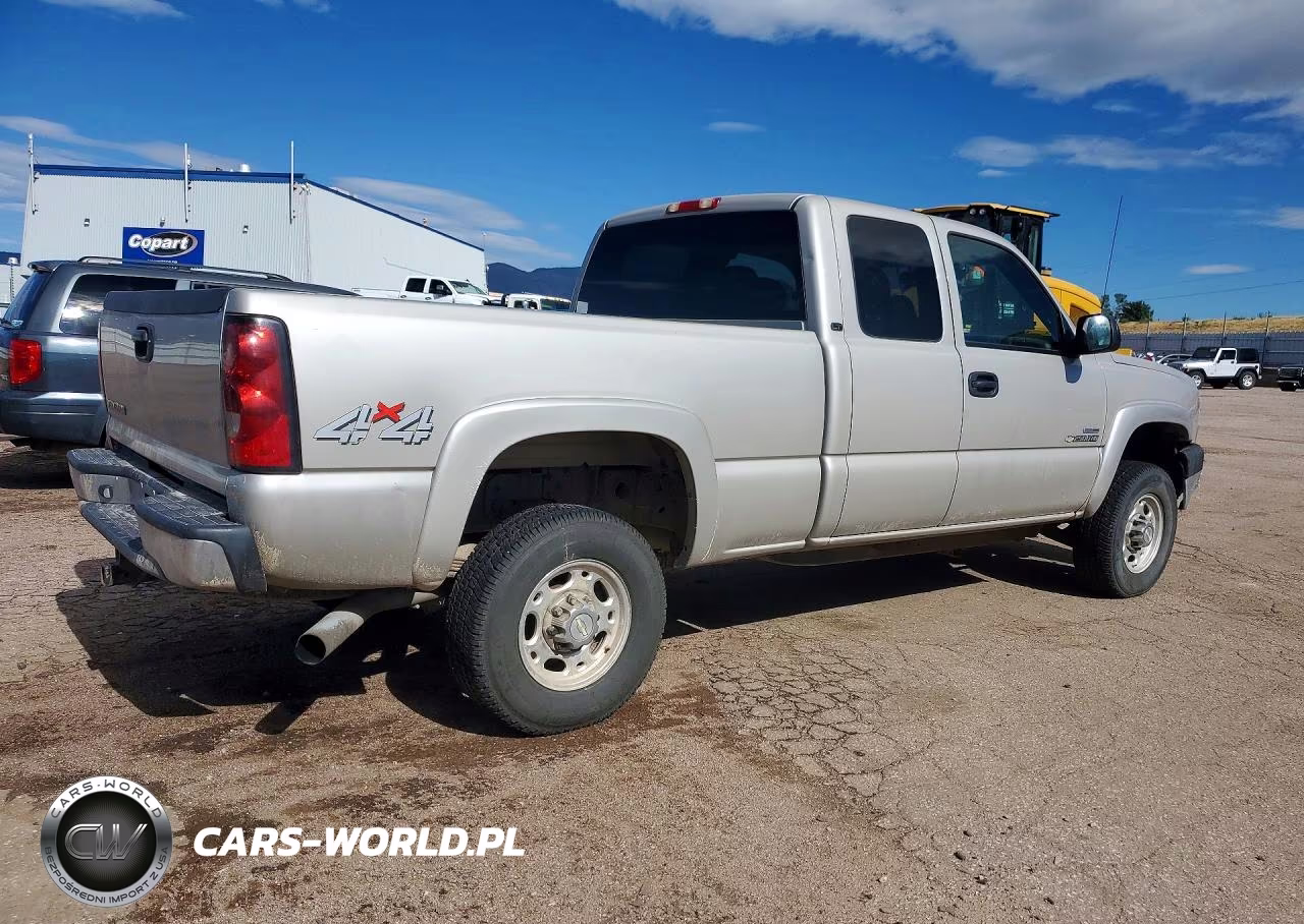 2007 Chevrolet Silverado K2500 Heavy Duty VIN:1GCHK29D77E135617 - 3