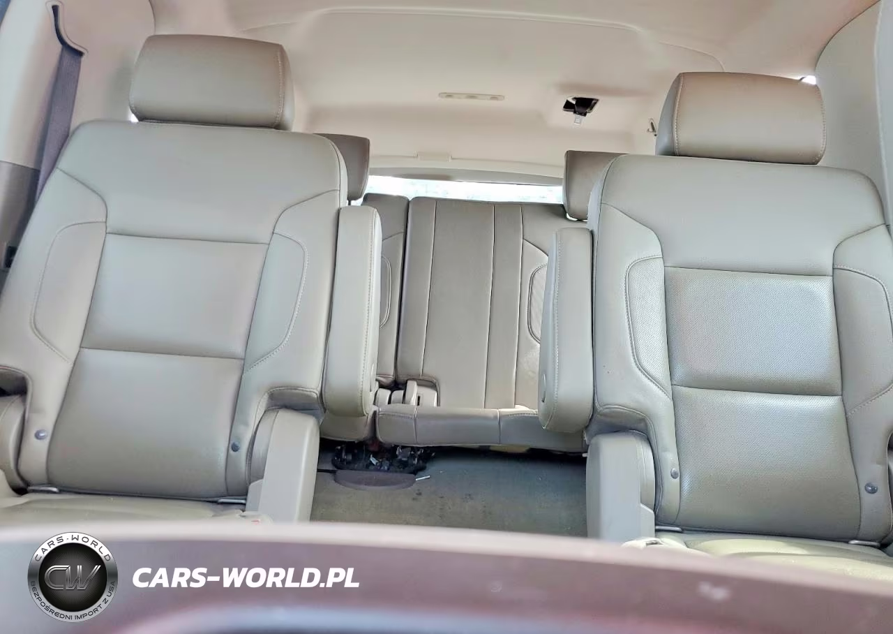 2017 Chevrolet Suburban K1500 Premier VIN:1GNSKJKC9HR231137 - 10