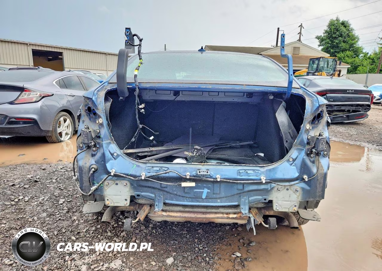 2018 Mazda 3 Touring VIN:3MZBN1V32JM193587 - 6