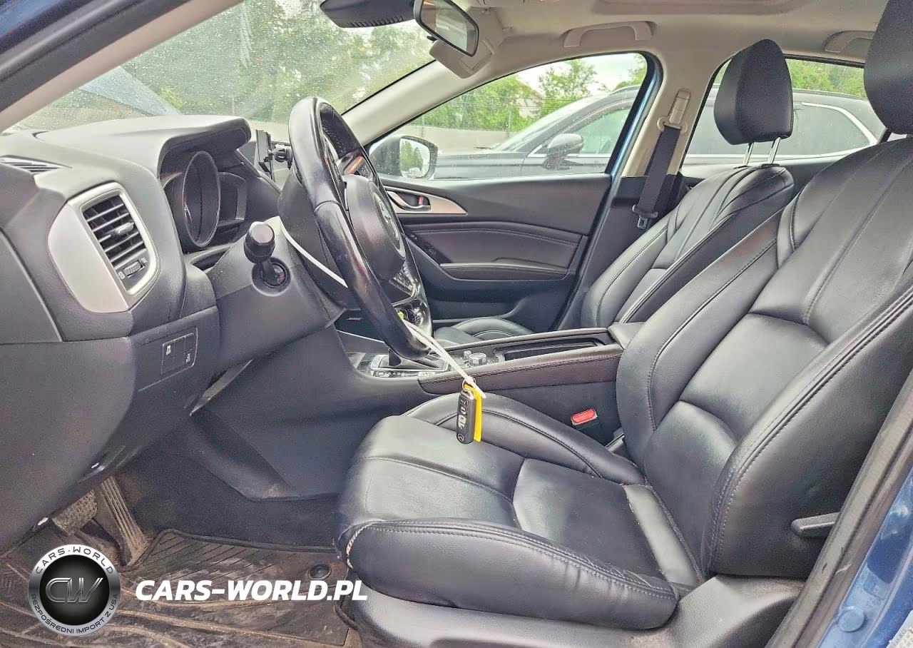 2018 Mazda 3 Touring VIN:3MZBN1V32JM193587 - 7