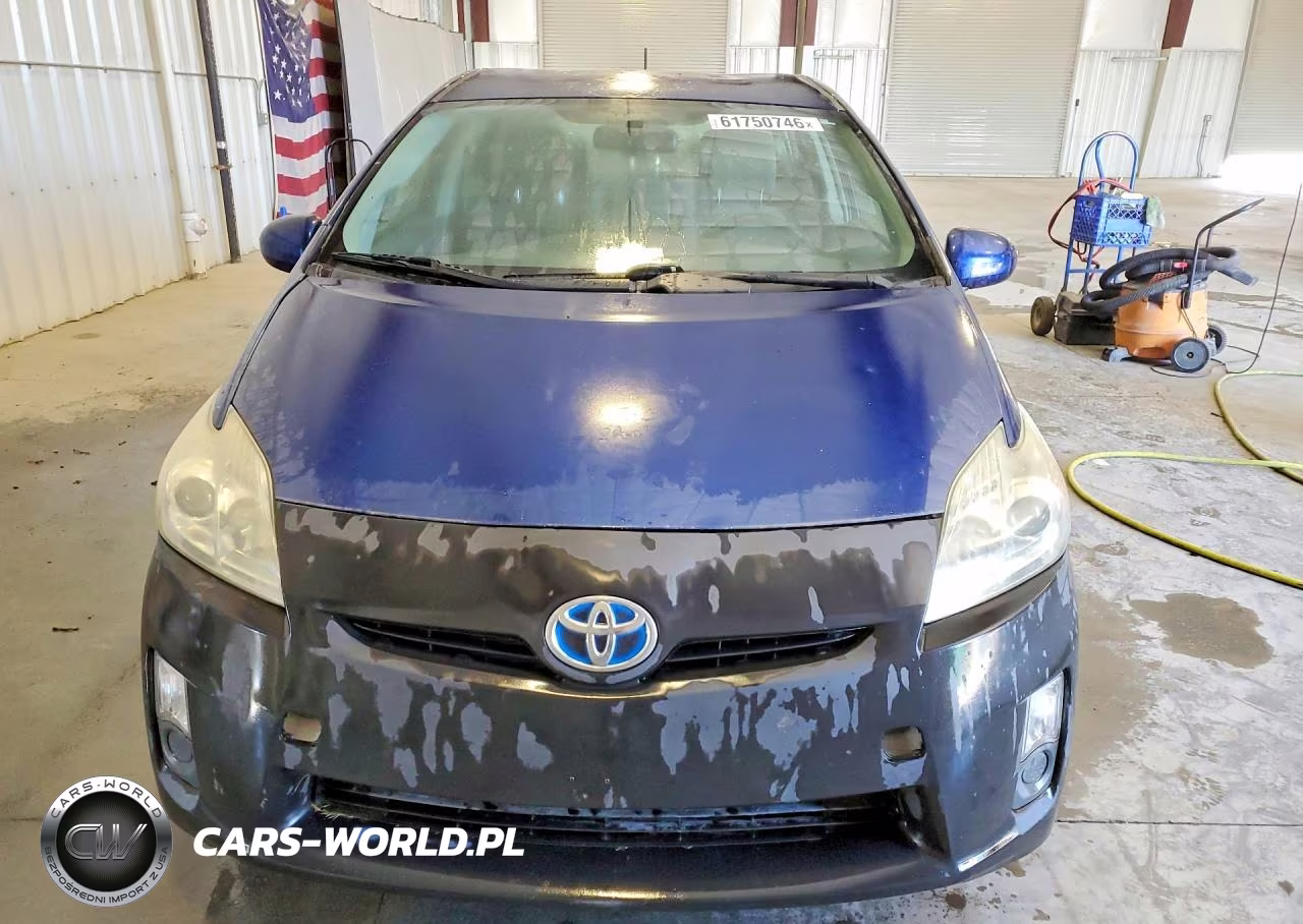 2011 Toyota Prius Two VIN:JTDKN3DU7B1334080 - 5