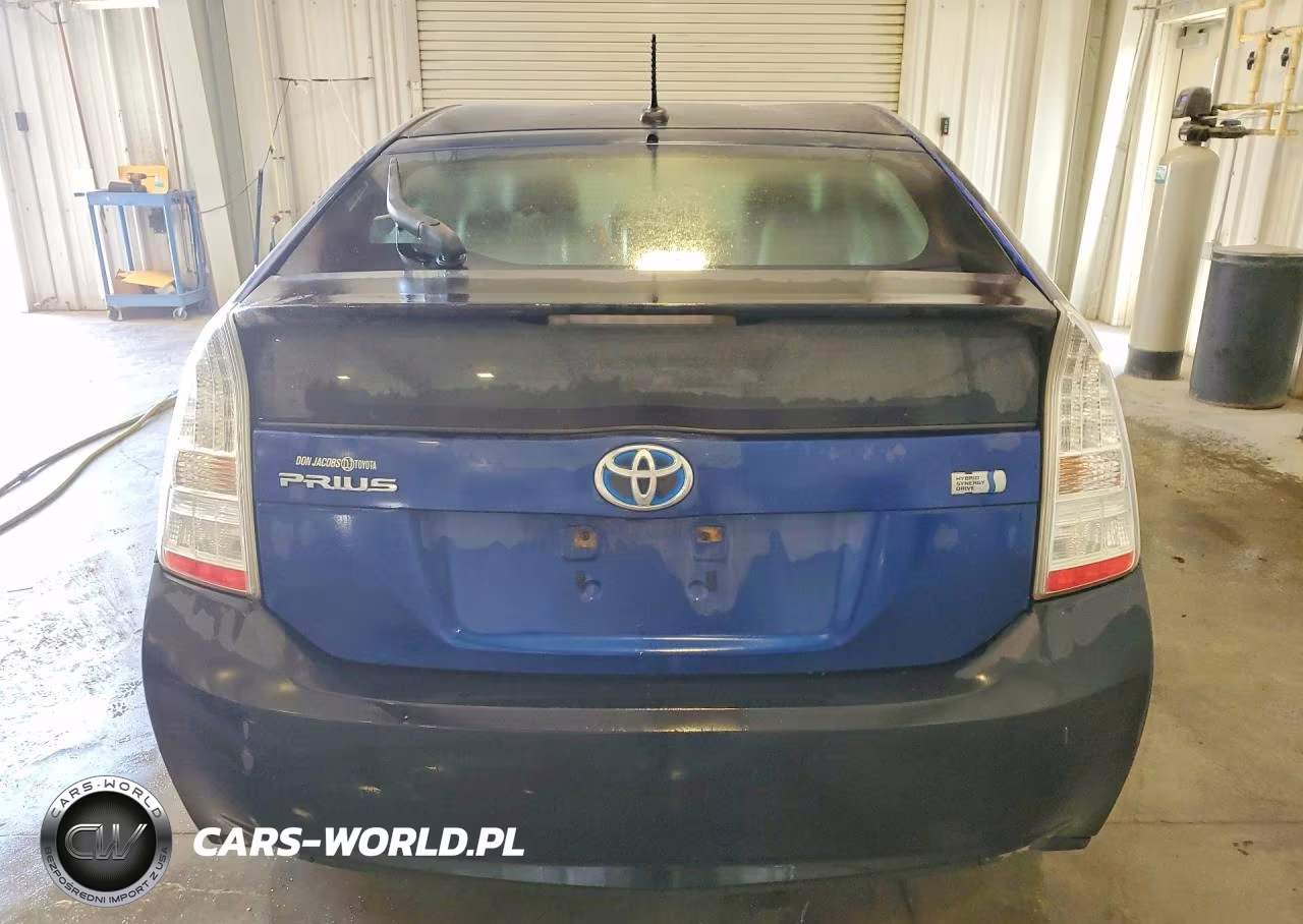 2011 Toyota Prius Two VIN:JTDKN3DU7B1334080 - 6