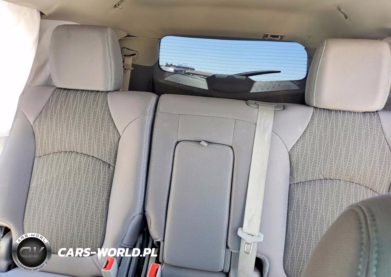 2015 Chevrolet Traverse Ls VIN:1GNKRFED7FJ197109 - 10