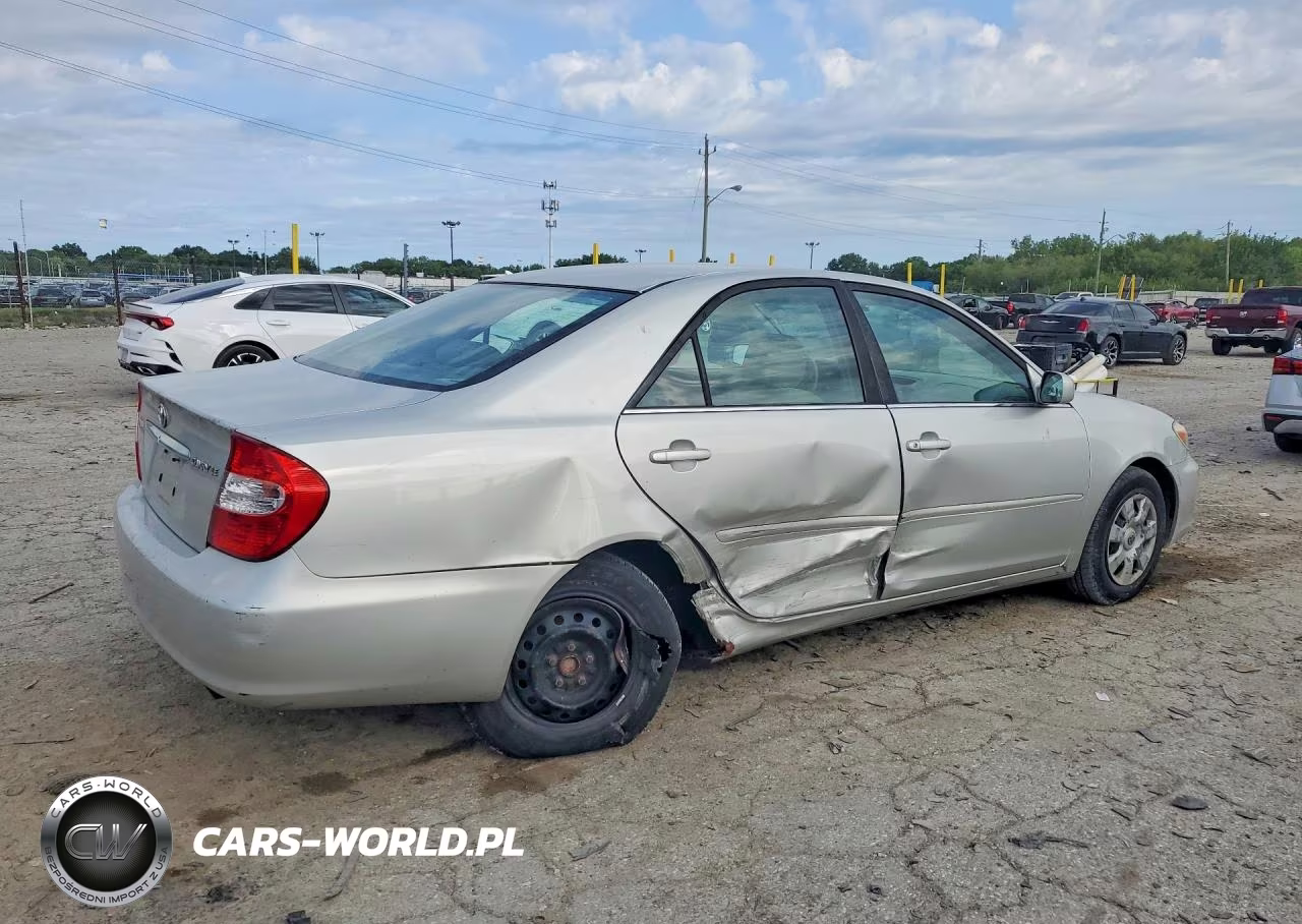 2002 Toyota Camry Le VIN:4T1BE32K52U531504 - 3