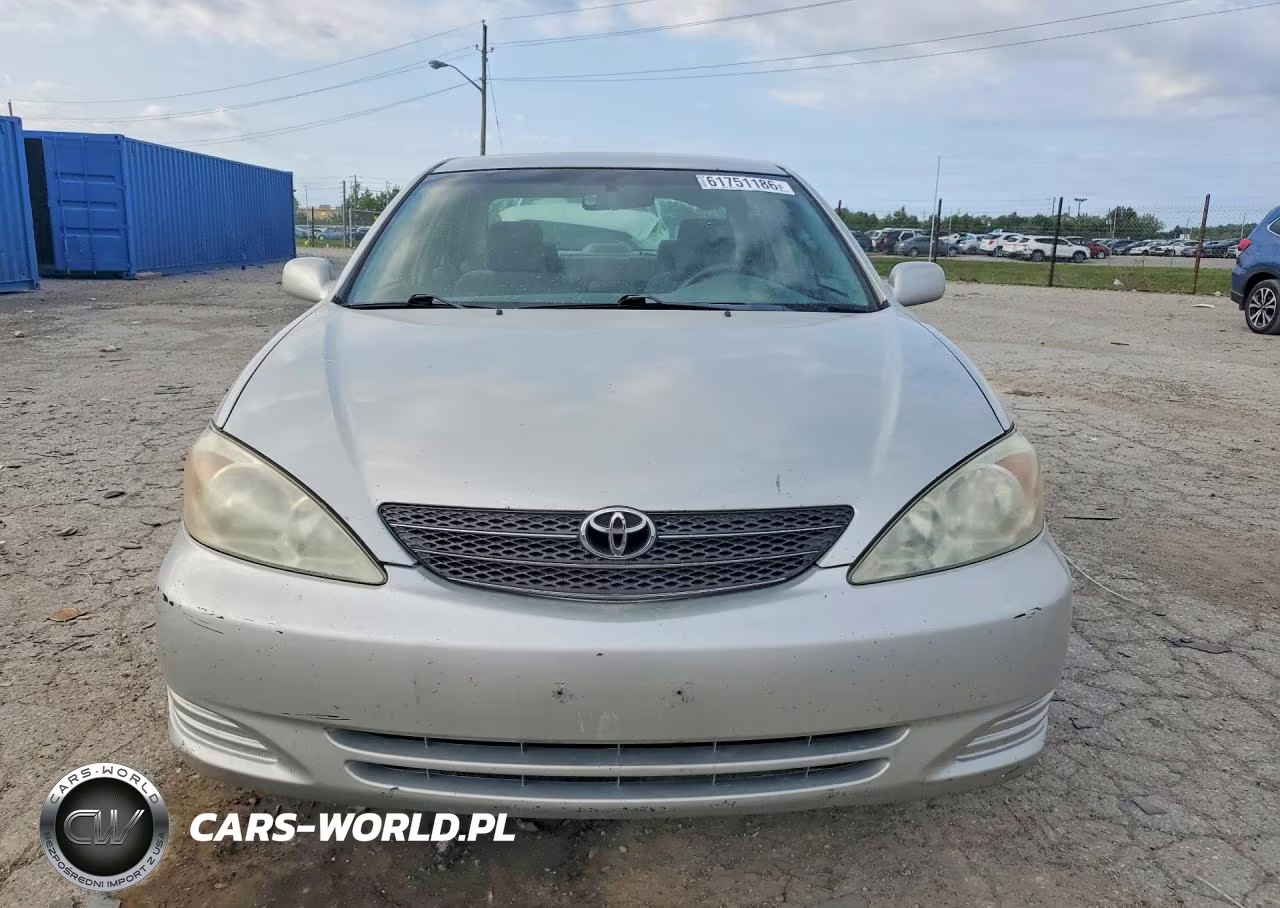 2002 Toyota Camry Le VIN:4T1BE32K52U531504 - 5