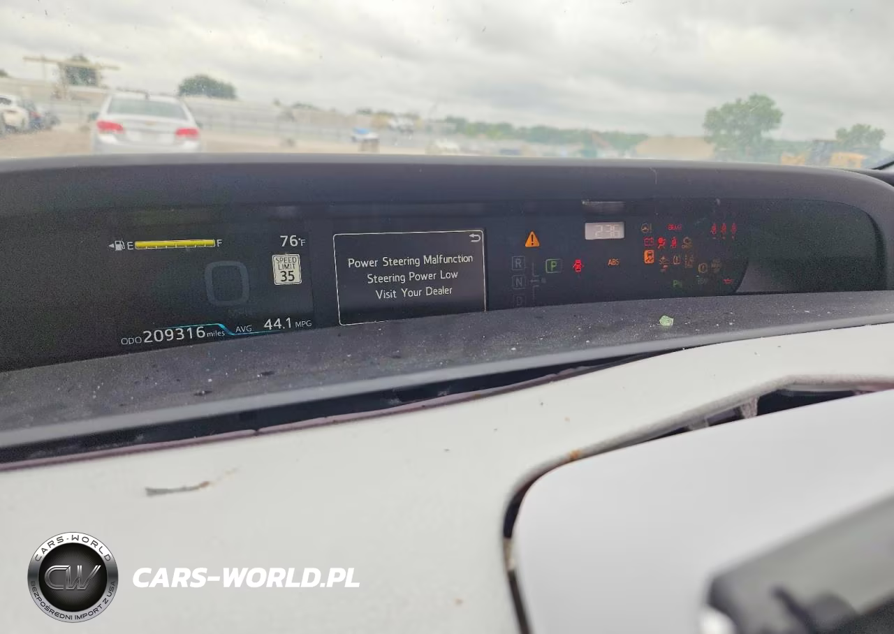 2021 Toyota Prius Le VIN:JTDKAMFU9M3144187 - 9