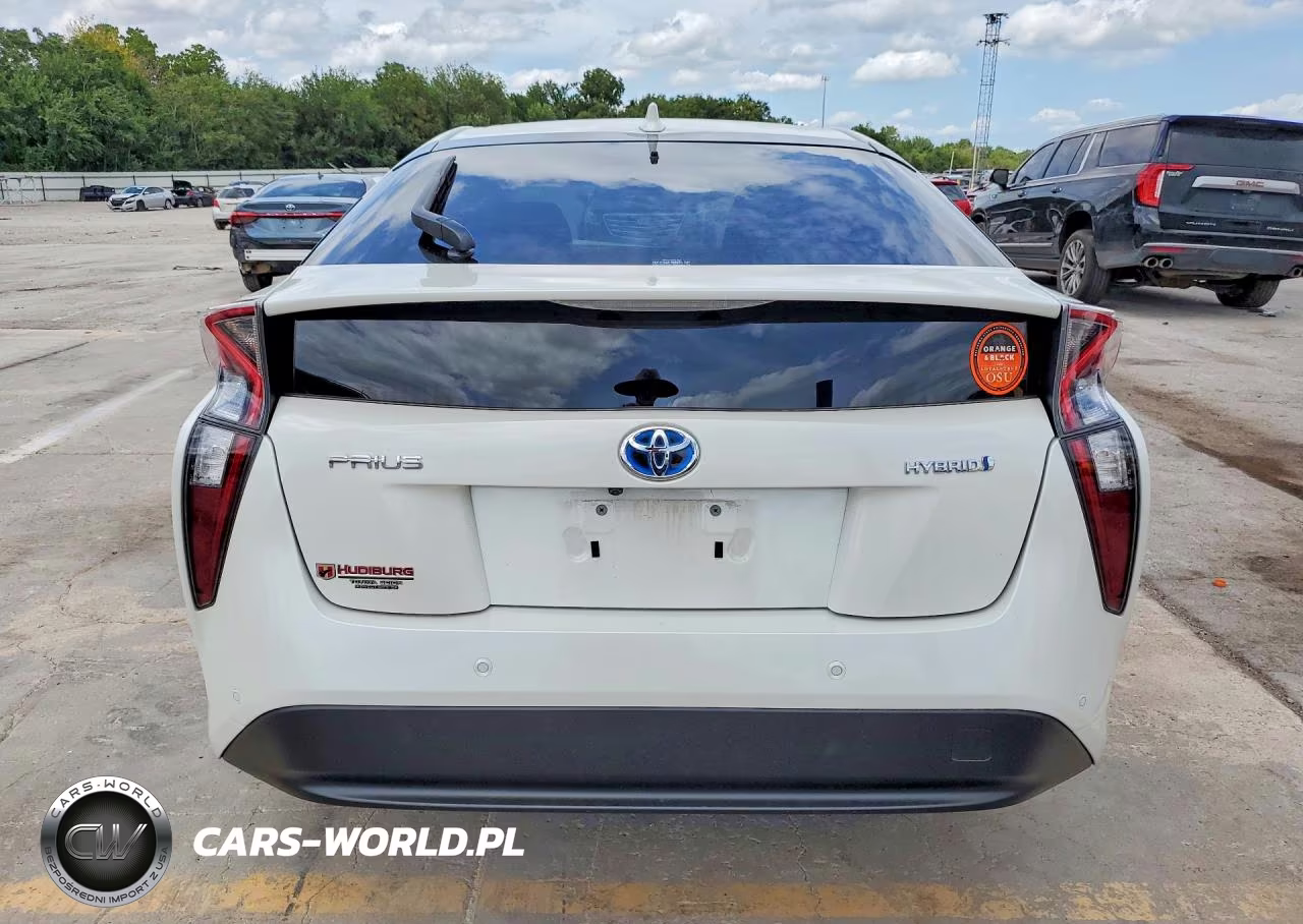 2018 Toyota Prius Four VIN:JTDKARFU3J3064165 - 6