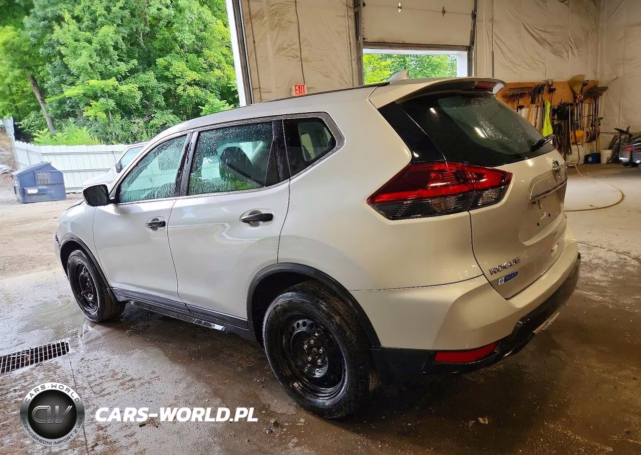 2019 Nissan Rogue S VIN:5N1AT2MV3KC796379 - 2