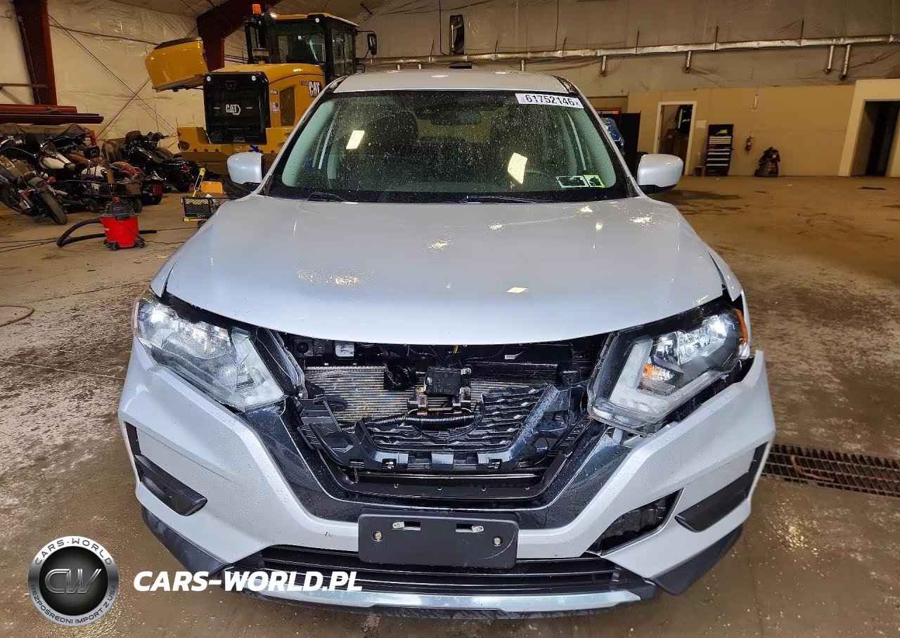 2019 Nissan Rogue S VIN:5N1AT2MV3KC796379 - 5