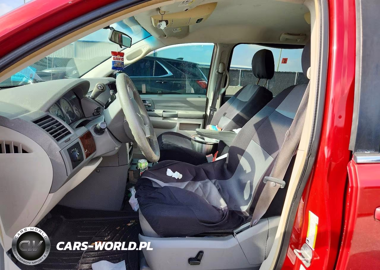 2009 Chrysler Town & Country Lx VIN:2A8HR44E99R657865 - 7